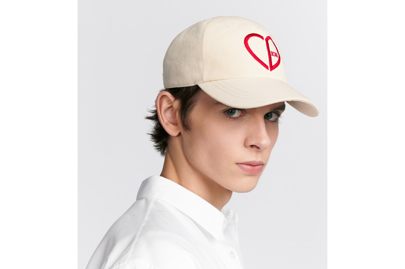 Dior CD Heart Cap outlook