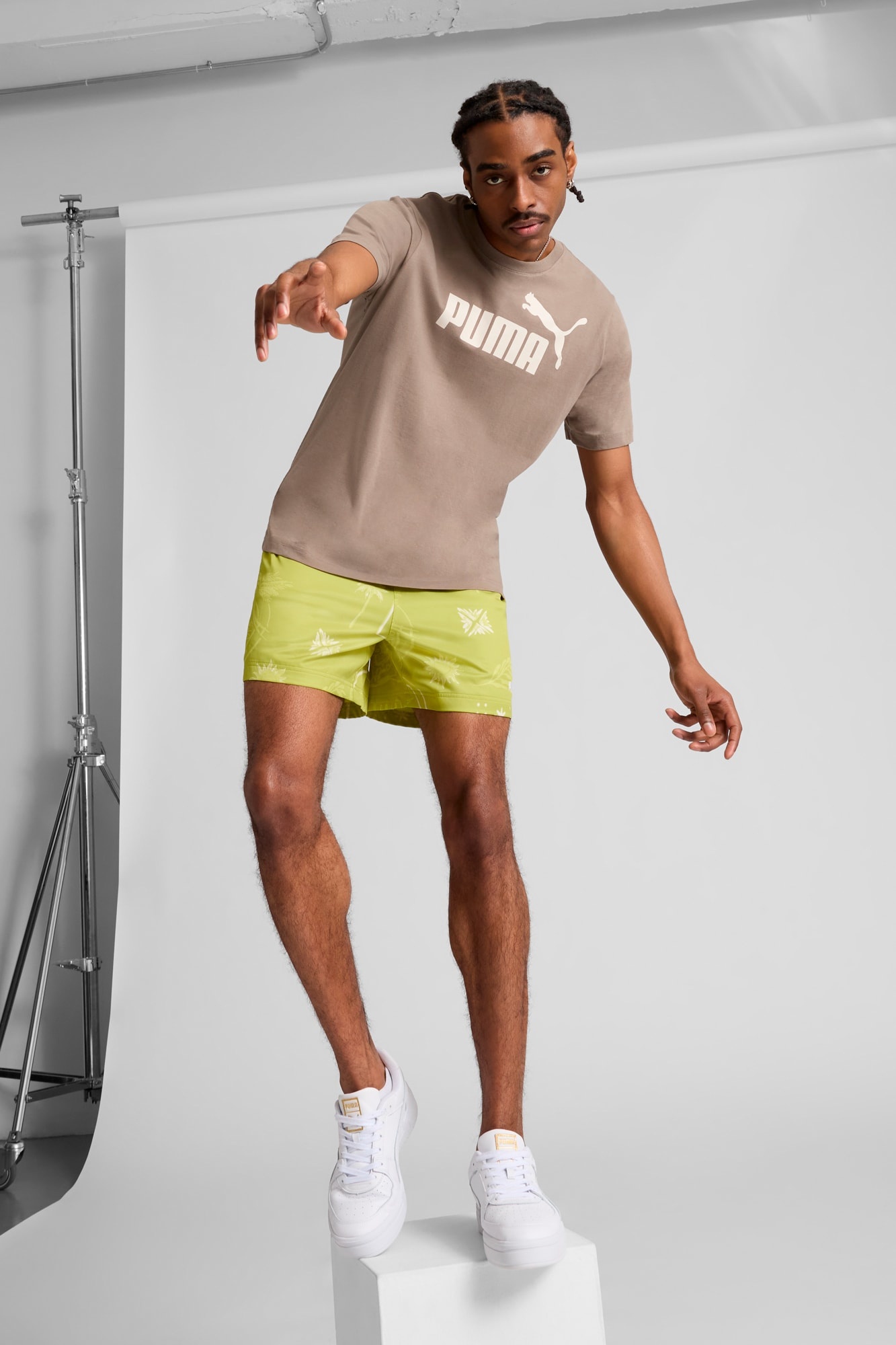 Palm Resort Men's 5" Shorts - 5