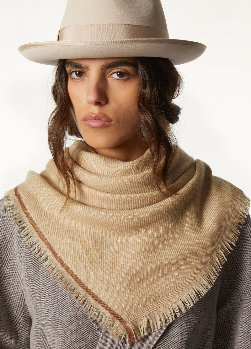 Loro Piana Four In Hand Maxi Carré outlook