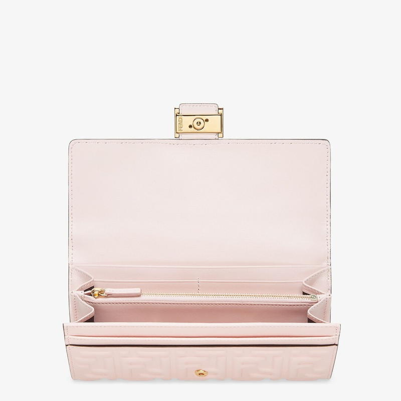 FENDI Baguette continental wallet with press-stud fastening. Spacious and well organized, with two gussete outlook