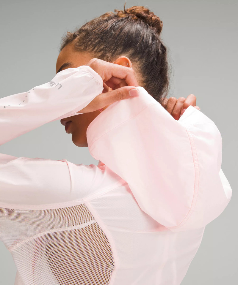 Classic-Fit Ventilated Running Jacket 8