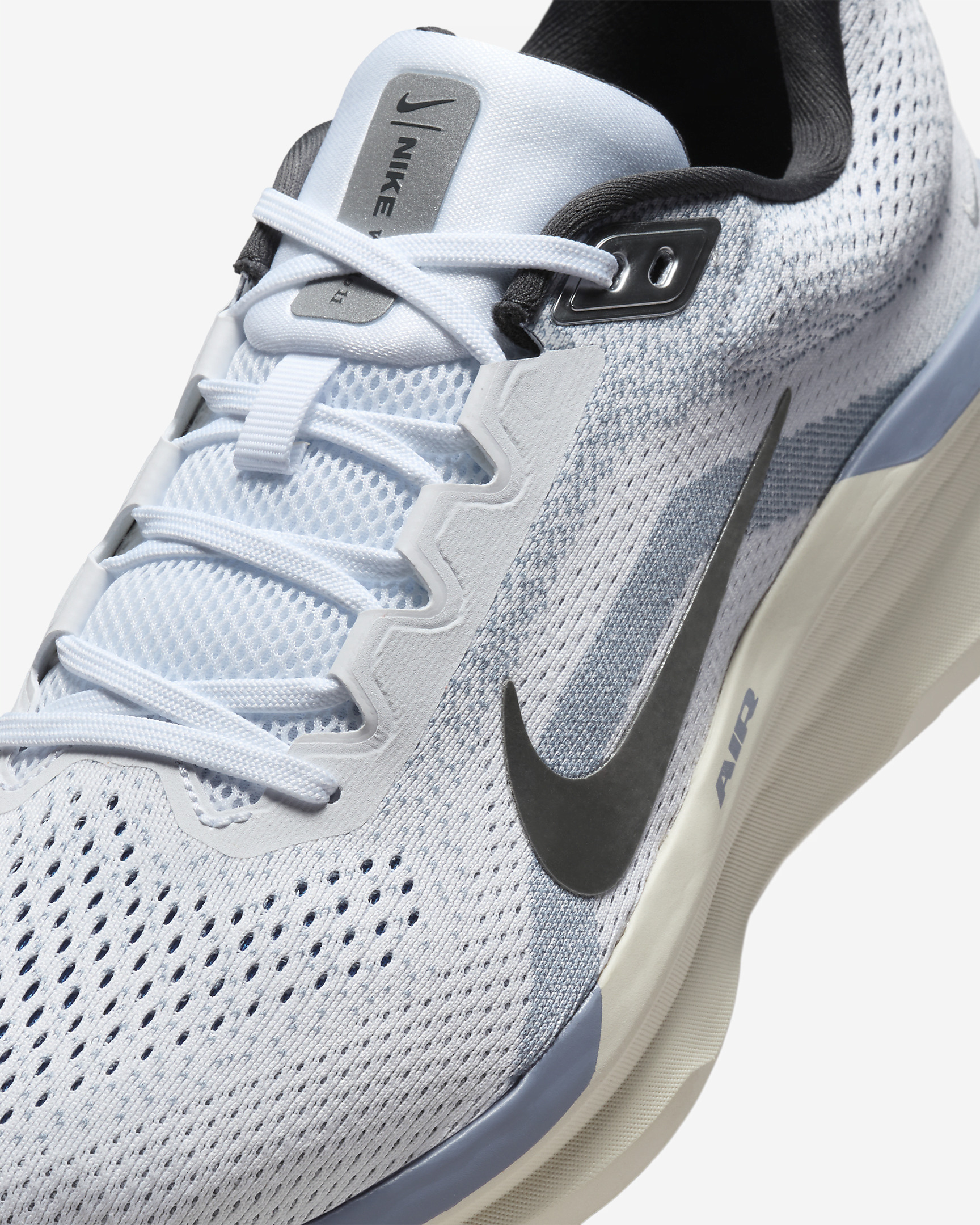 Nike Winflo 11 Men's Road Running Shoes - 7