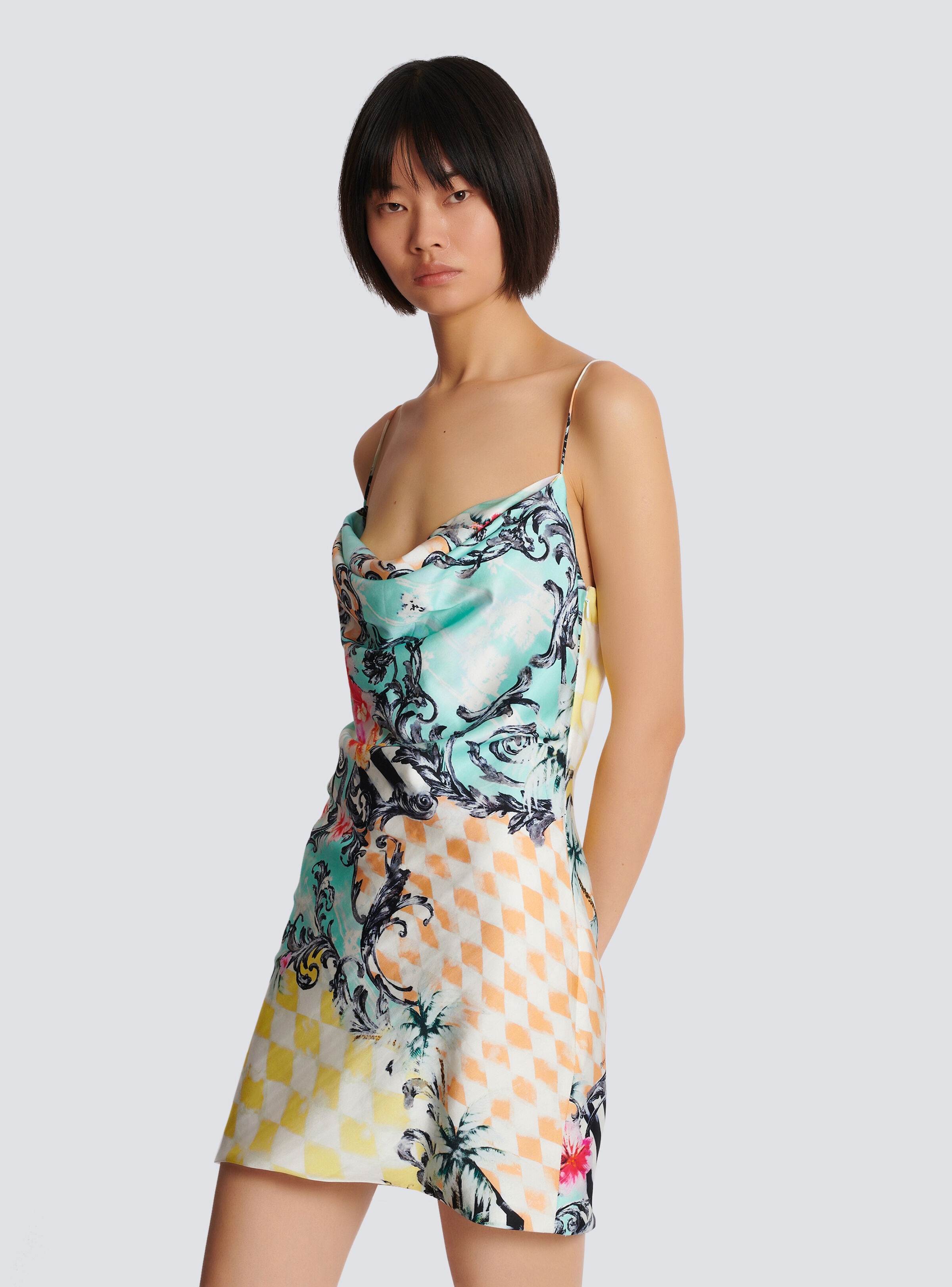 Short satin slip dress with Baroque print - 6