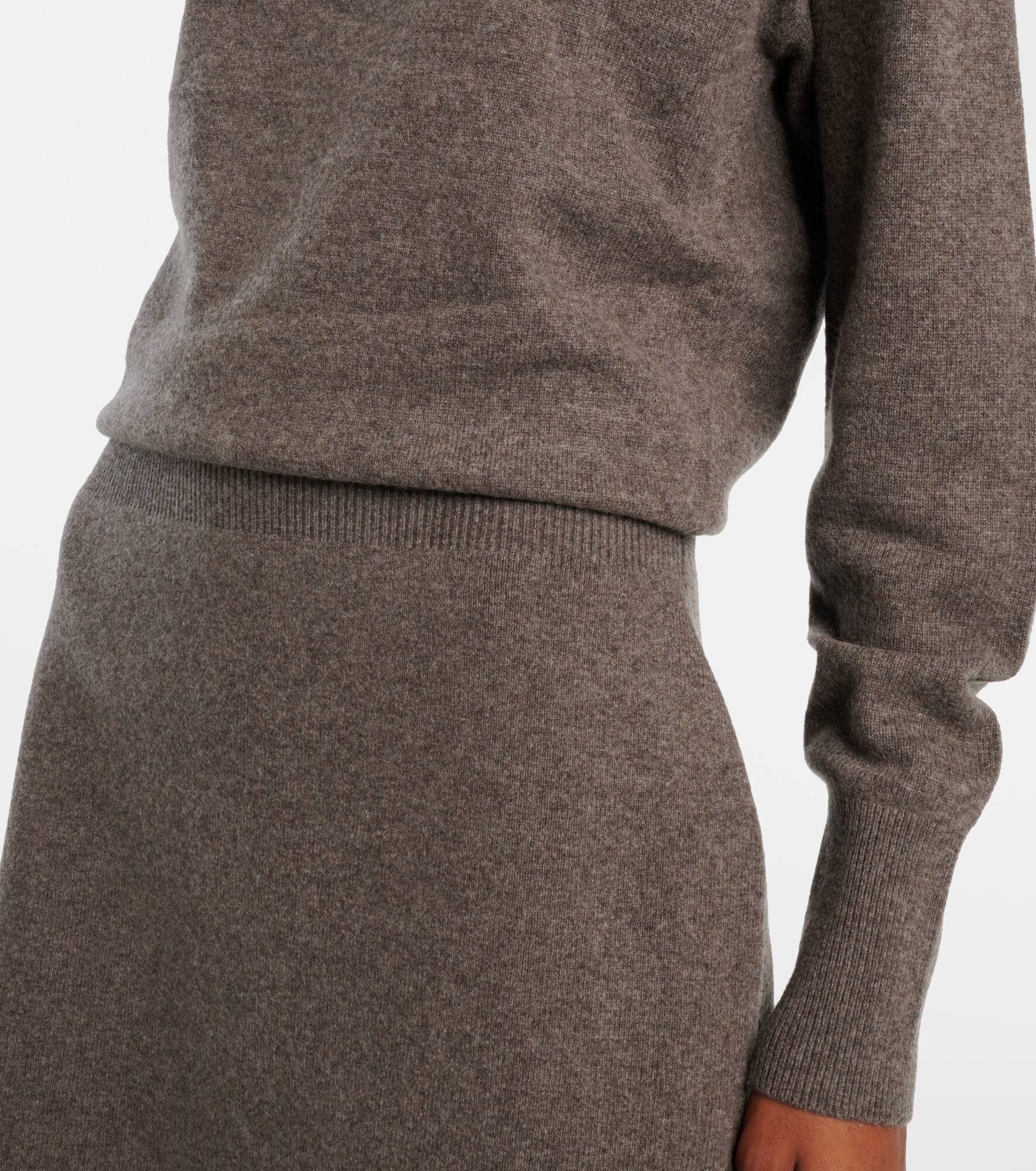 Wool and cashmere sweater dress - 5