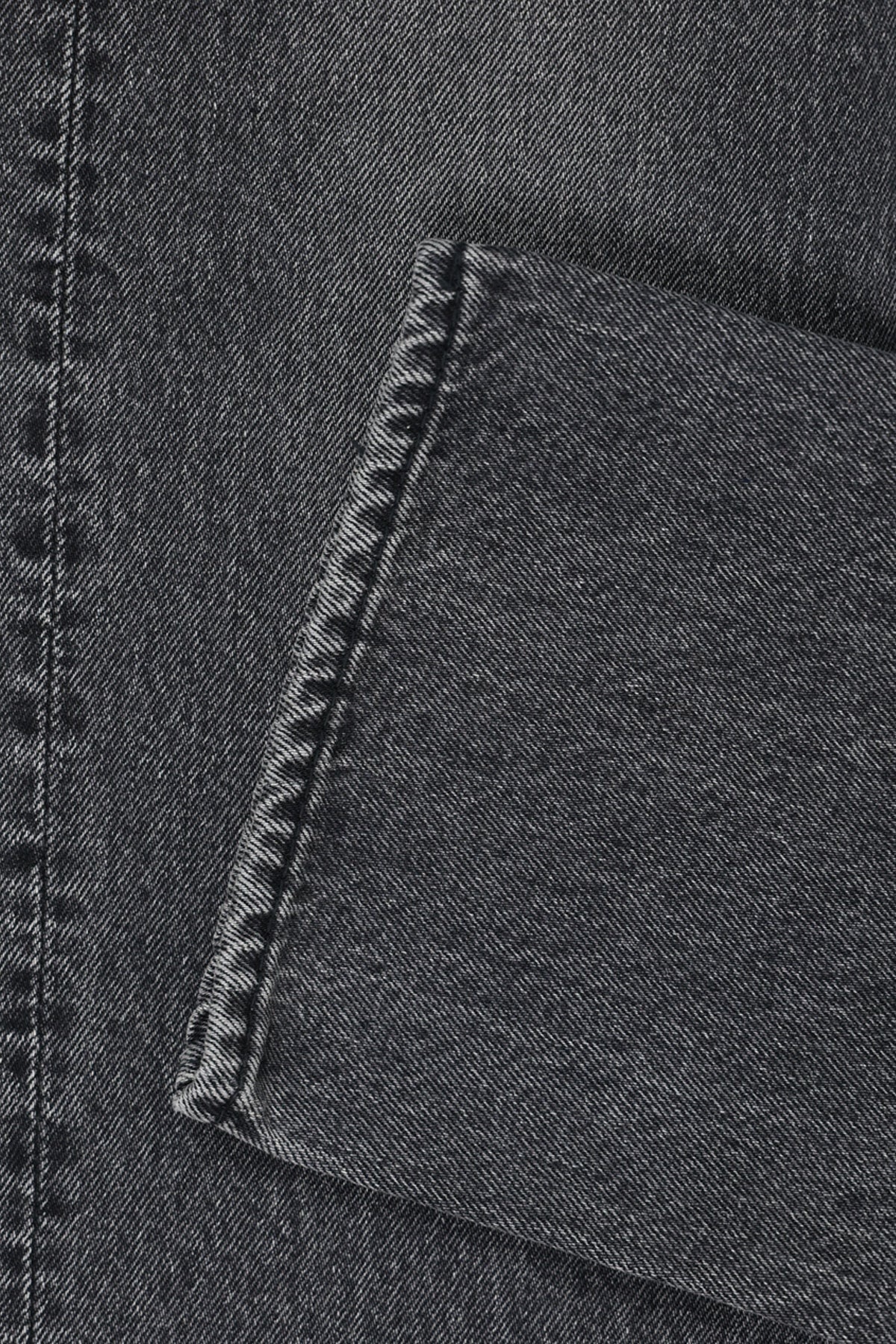 105 Standard Denim - 90s Black Denim Stone - 3