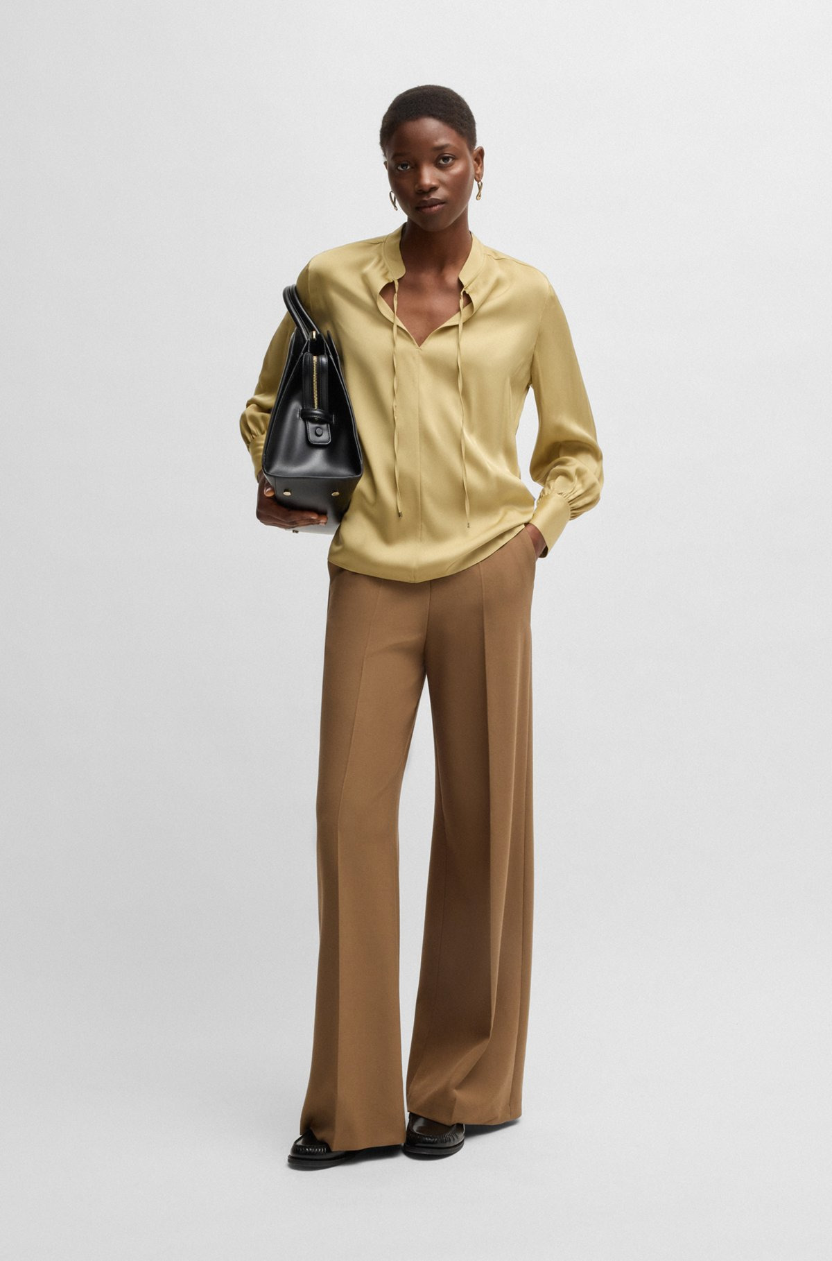 RELAXED-FIT BLOUSE IN STRETCH SILK WITH KEYHOLE NECKLINE - 3