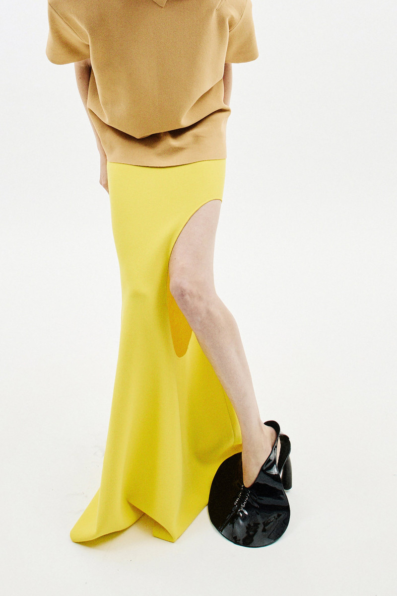 KNITTED FLARED SKIRT WITH CUTOUT YELLOW 12