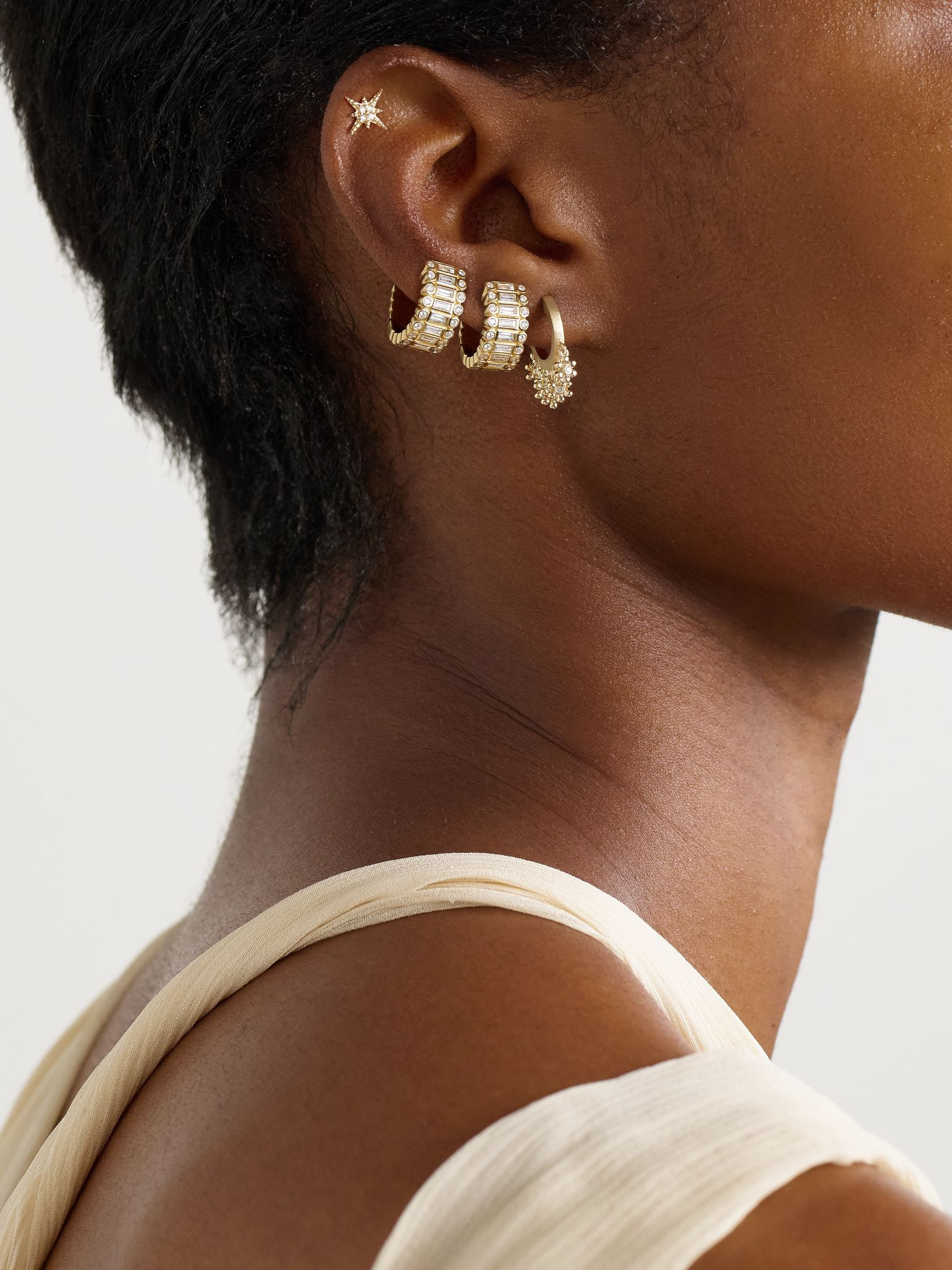 Daisy 14-karat gold diamond hoop earrings Gold - 4