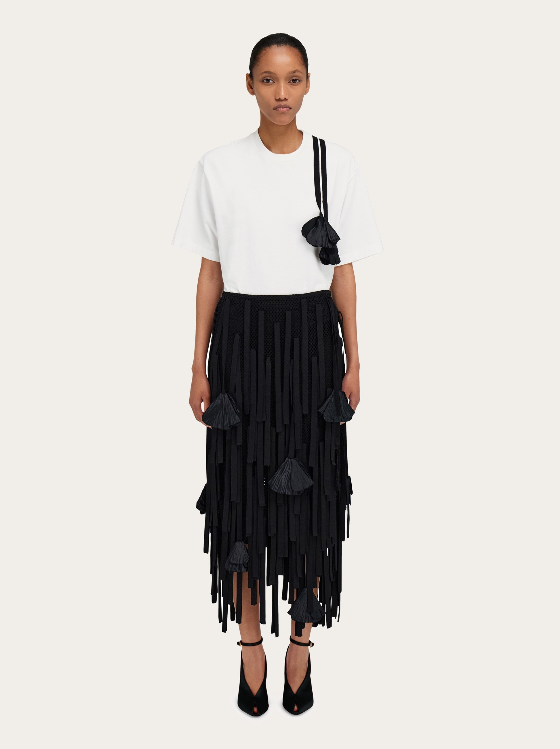 Mesh skirt with flower detail - 6