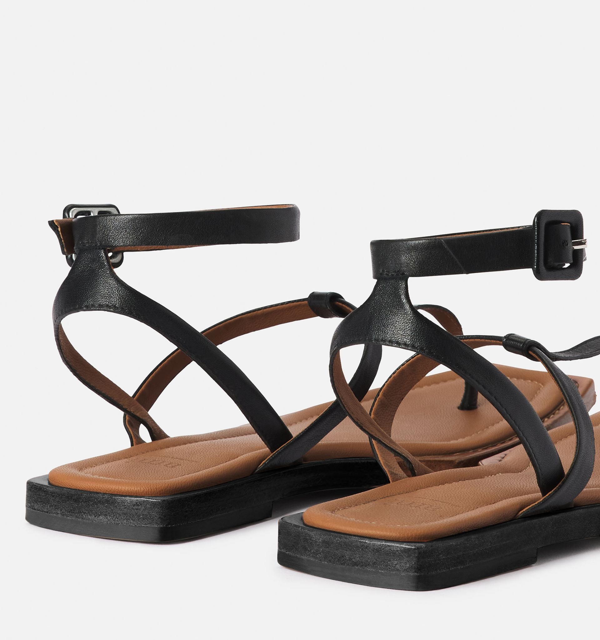 Flat Sandals - 6