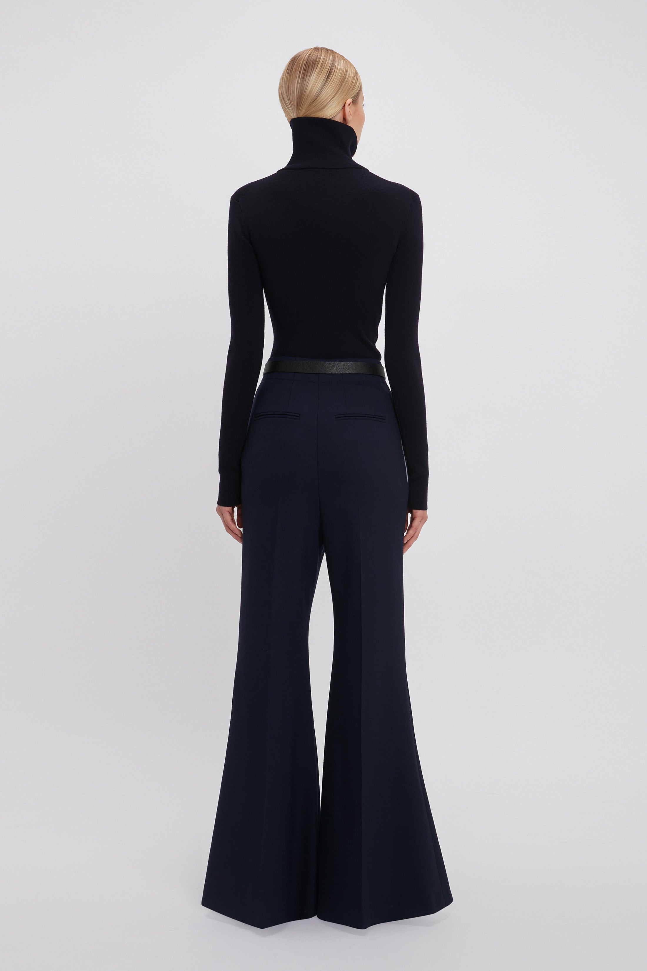 Low Rise Wide Leg Kick Trouser In Ink Blue - 4