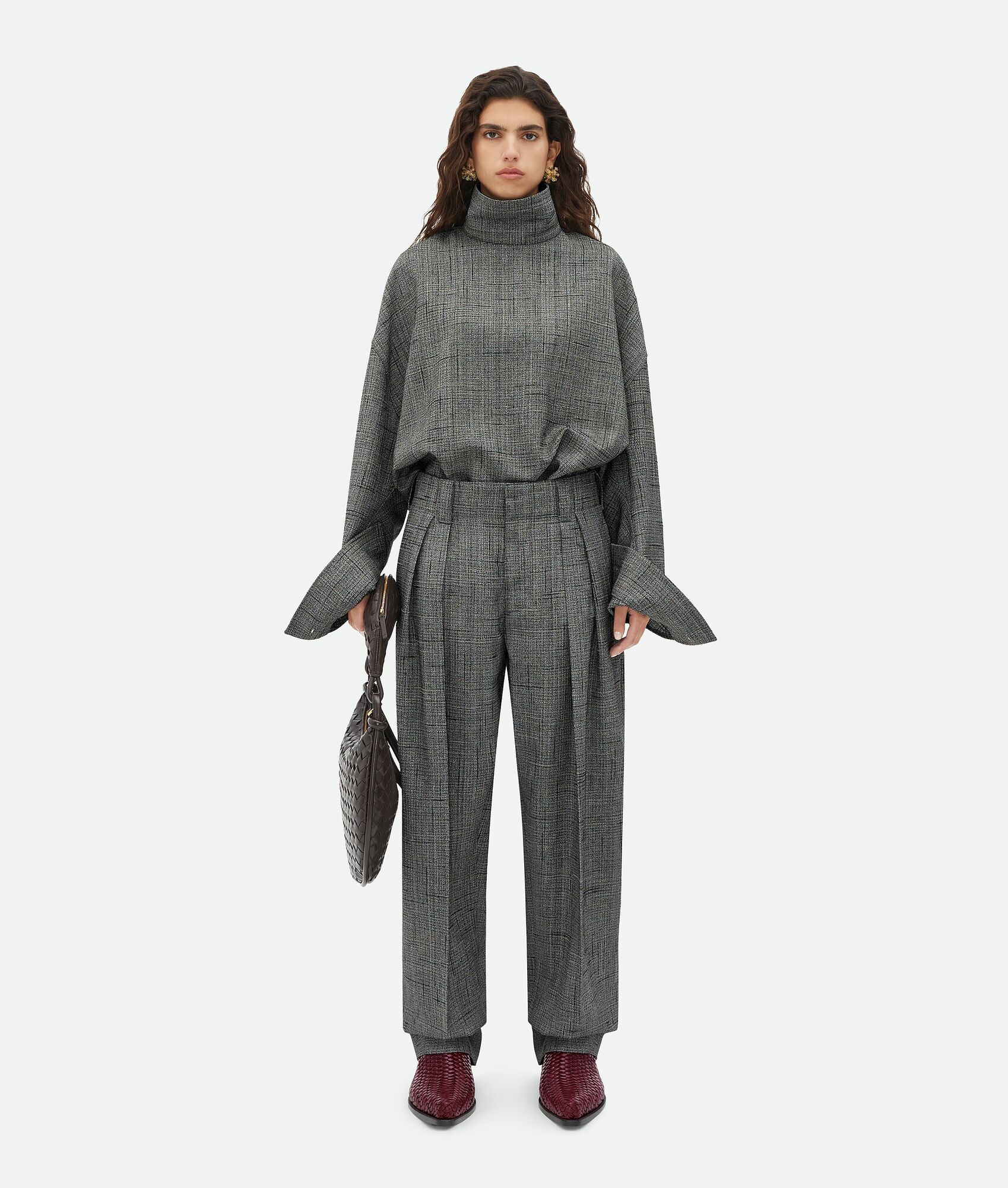 【送料&関税込】Bottega Veneta Black Jersey Pant Black Layered Wide-Leg Leather Trousers | BOTTEGA VENETA