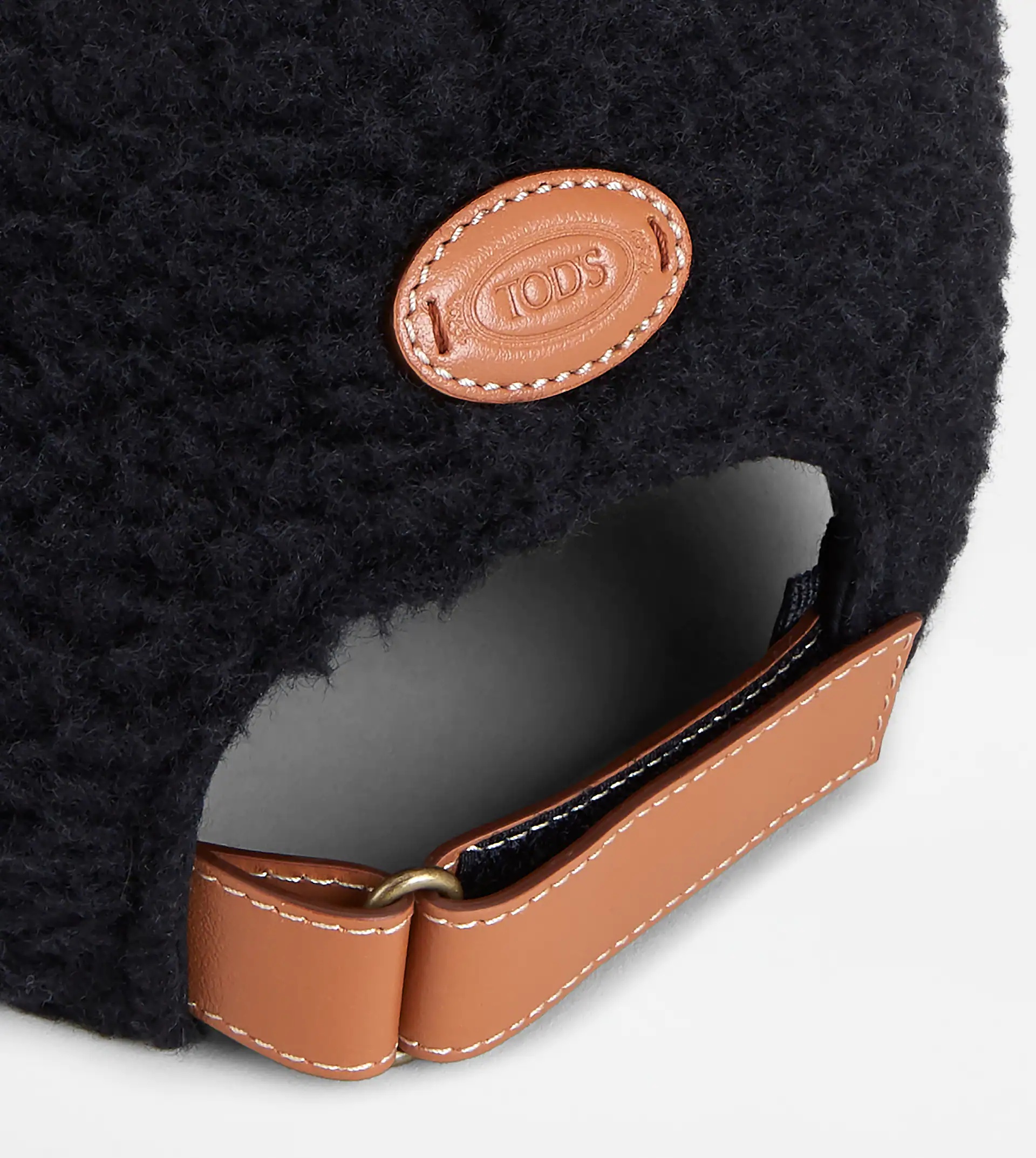 CAP - BLACK - 4