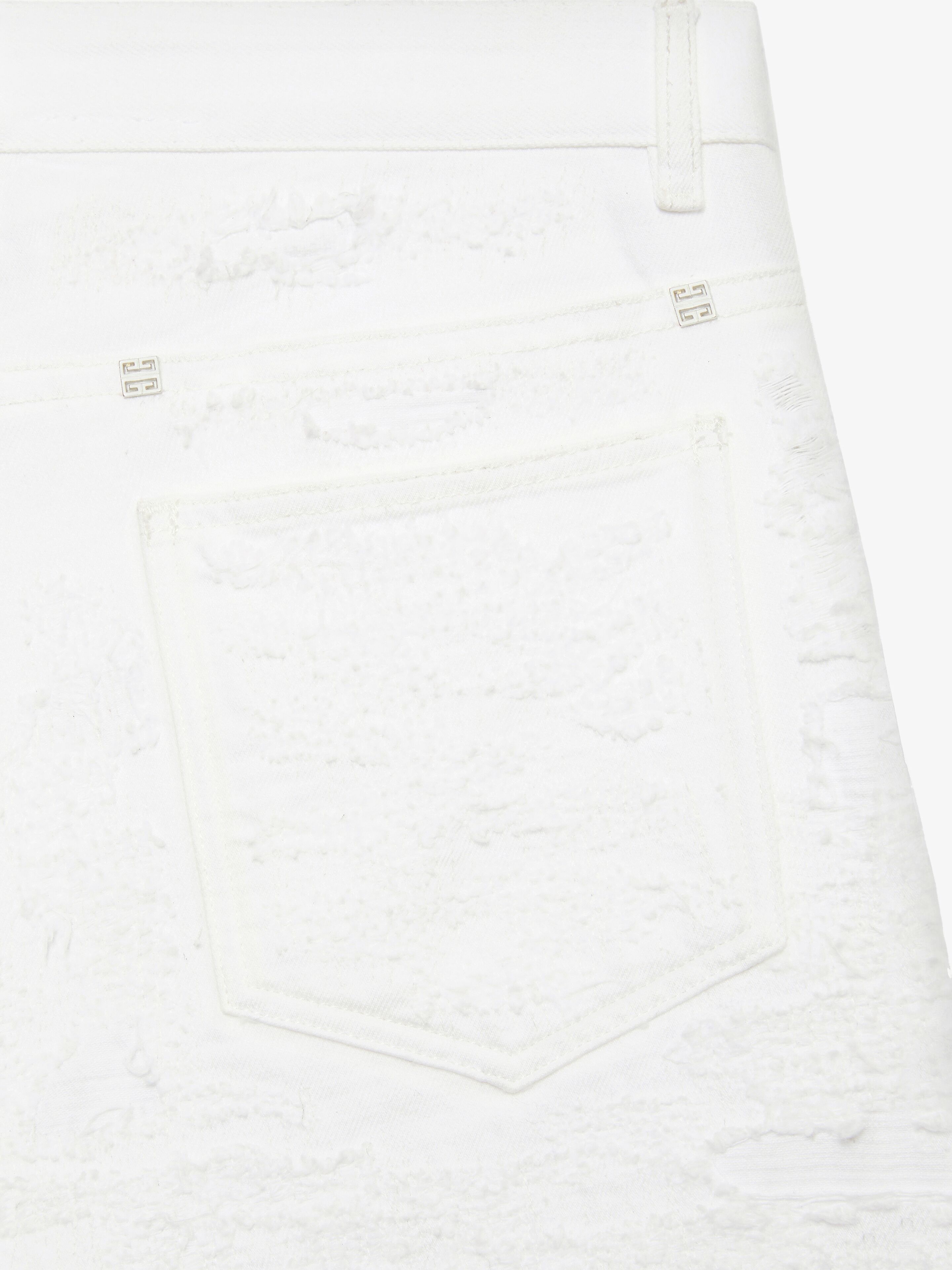 SLIM FIT JEANS IN DESTROYED DENIM - 5