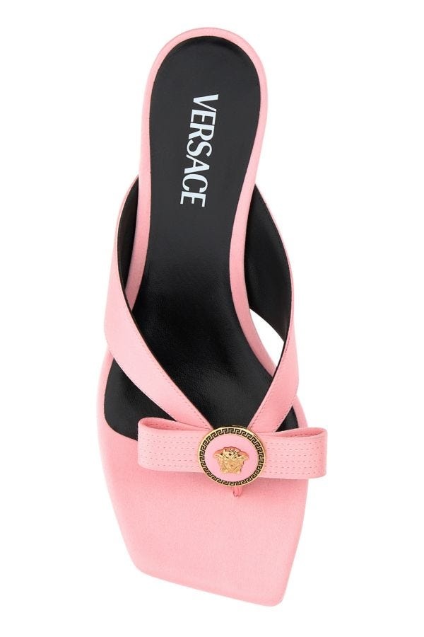 【関税&送料込】Versace Pink Satin Gianni Ribbon Thong Mules Versace 140mm Gianni Ribbon Satin Sandals | Pink | FARFETCH