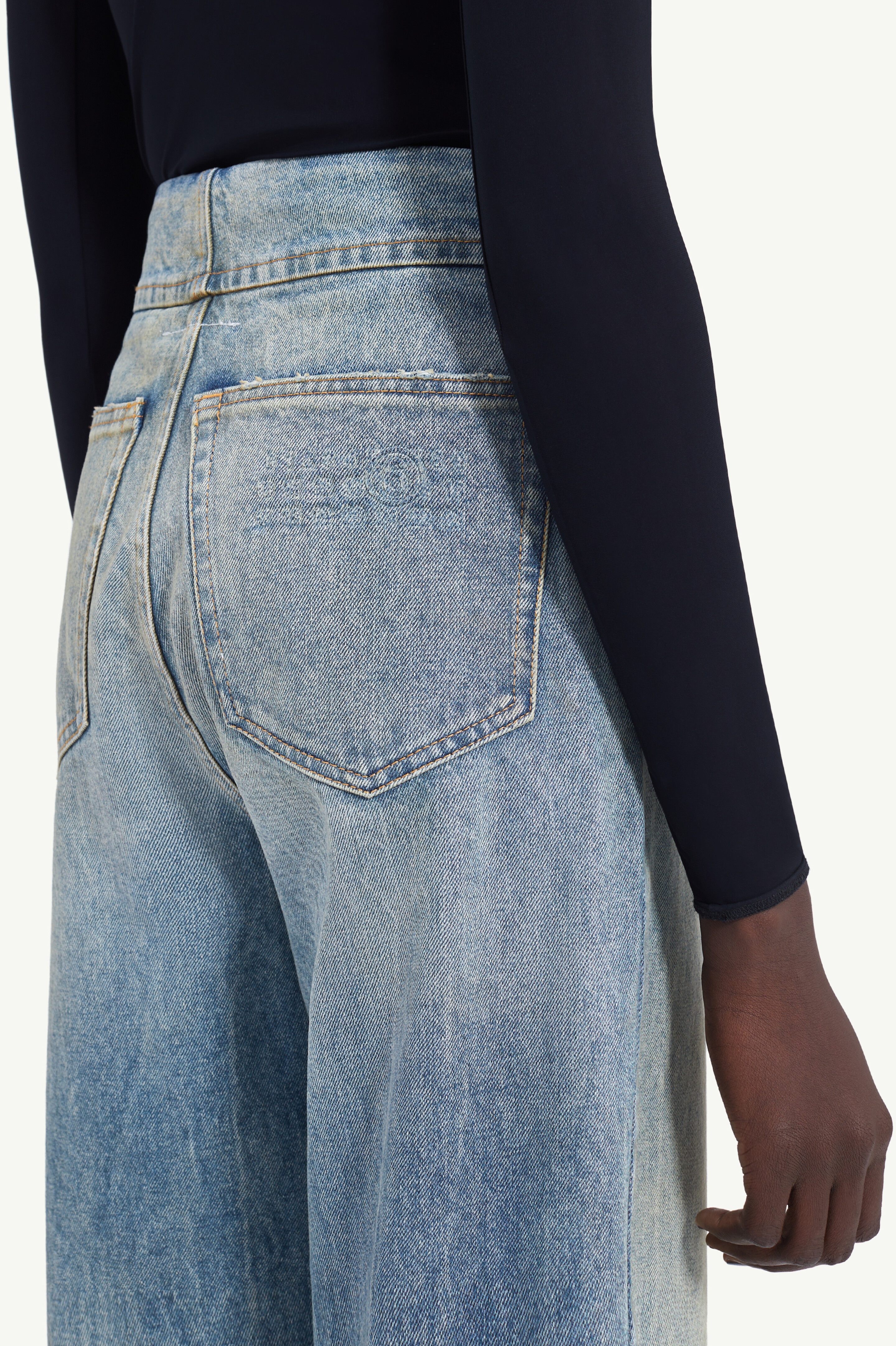 Mid-rise tapered jeans - 5