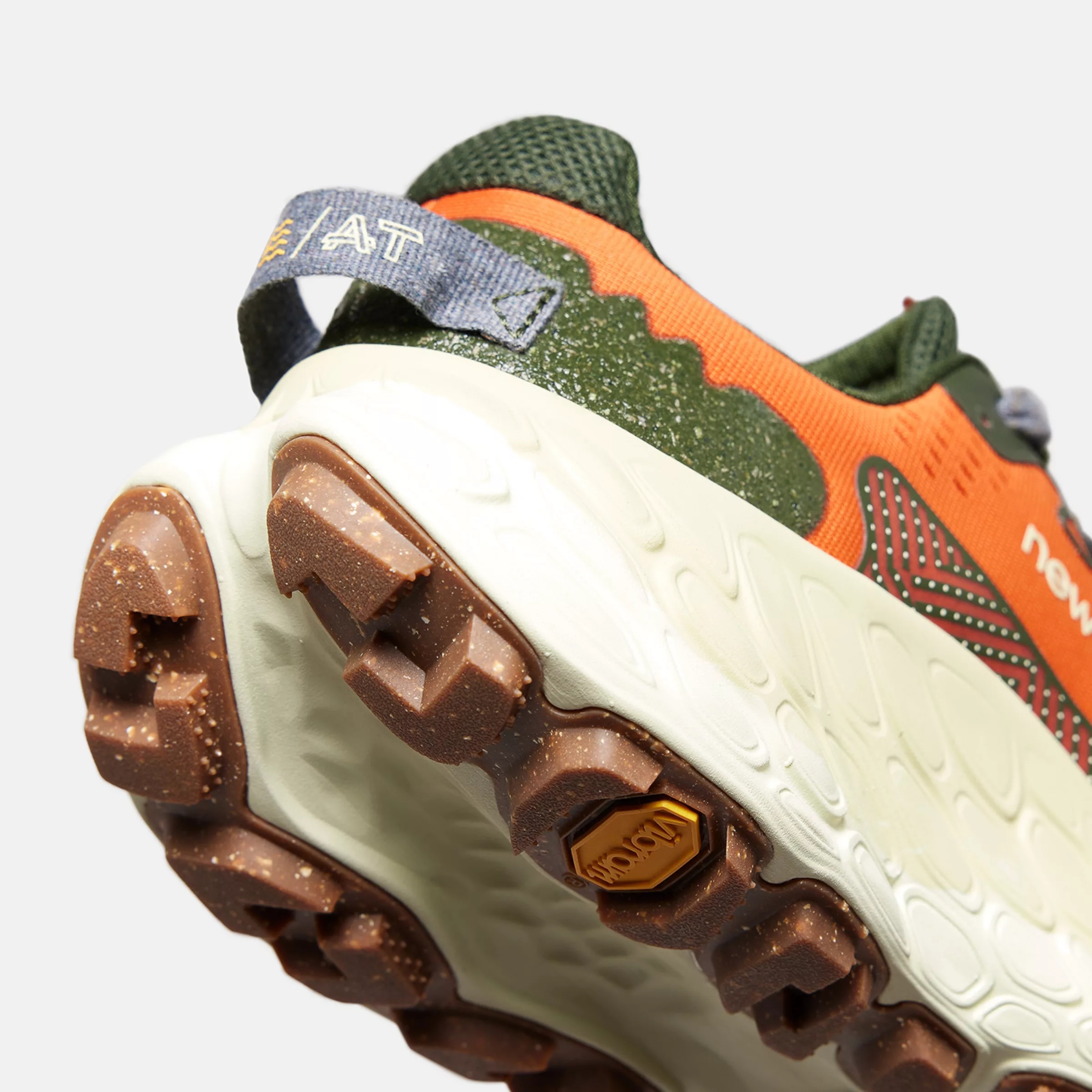 パフェ New Balance Fresh Foam X More Trail v3 | REVERSIBLE