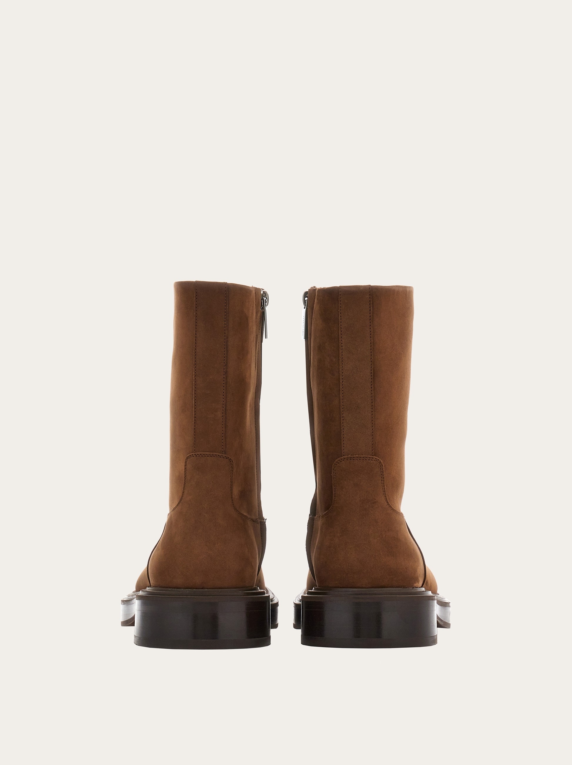Ankle boot with rounded toe - 3