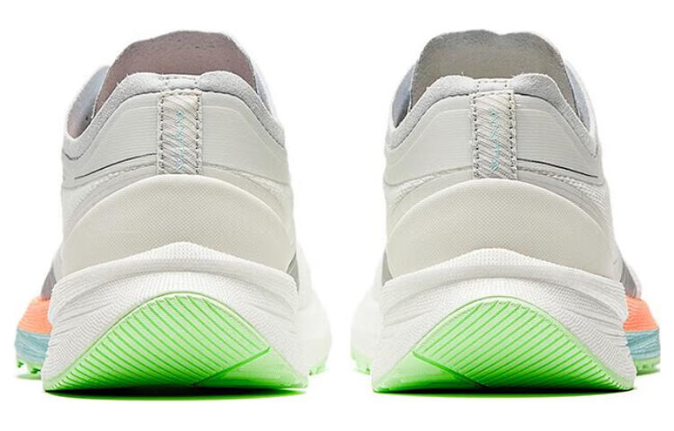(WMNS) ANTA Running Shoes 'White Silver Green' 922345585-1 - 3