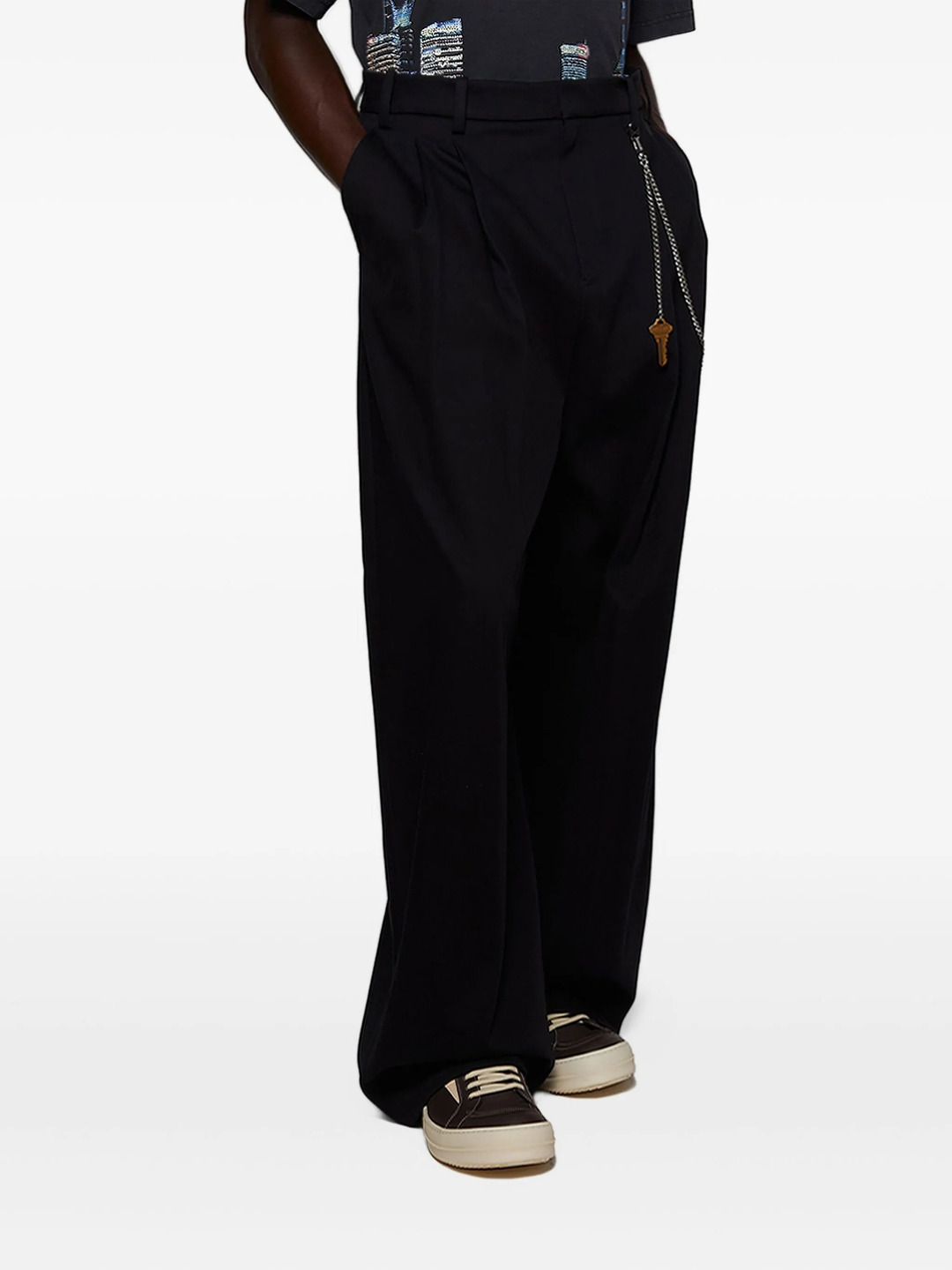 Tailored Pants With Chain - 4