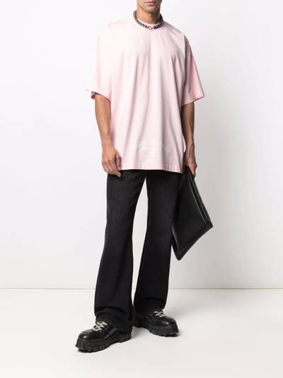 VETEMENTS logo-print oversized T-shirt outlook