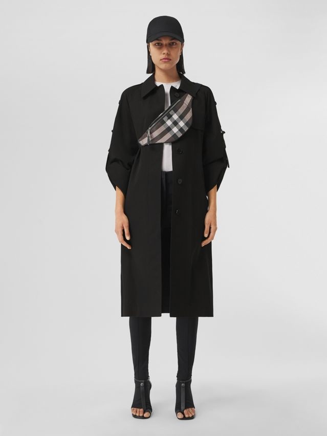 【送料&関税込】Burberry Viscose Top Burberry Cut-out Detail Viscose Blend Cropped Top | REVERSIBLE