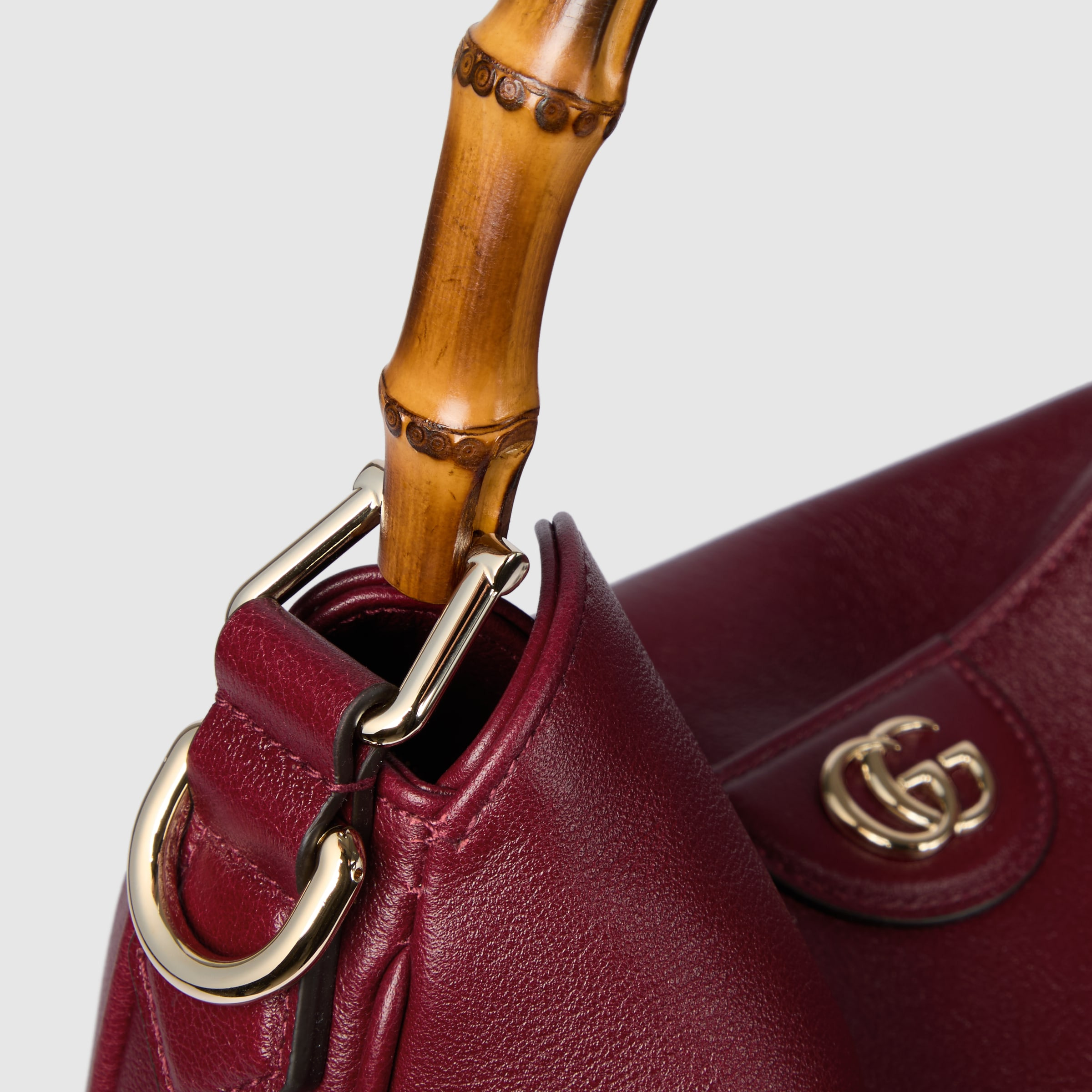 Gucci Diana medium shoulder bag - 5