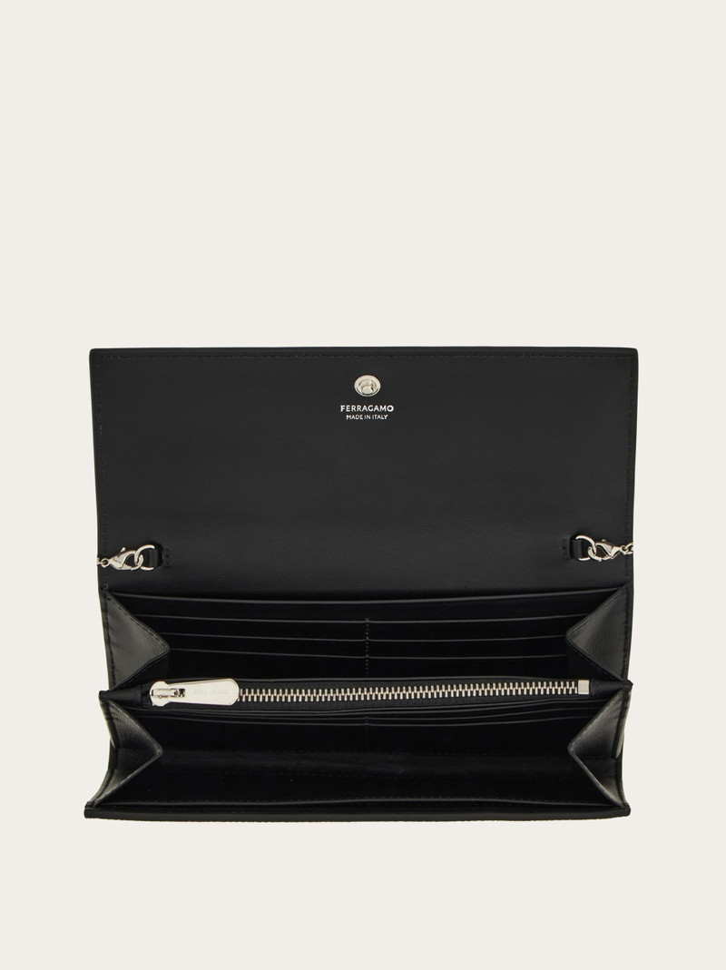 Gancini wallet with chain 4