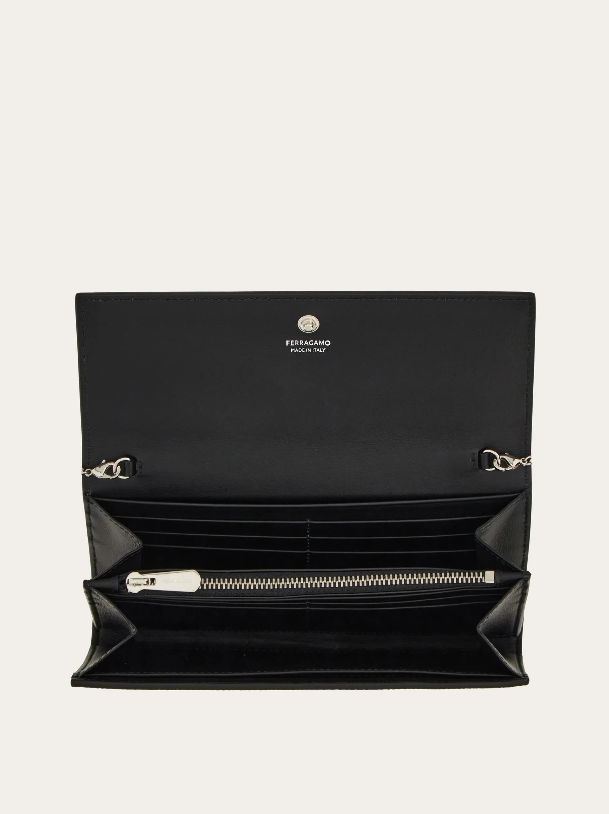 FERRAGAMO Gancini wallet with chain - 220636 789885 | REVERSIBLE