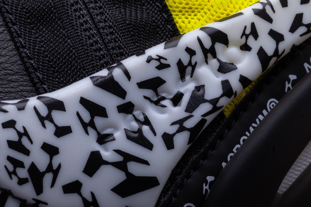 APM2-100 Nike® Air Presto Mid / Acronym® White/Dynamic Yellow/Black - 16