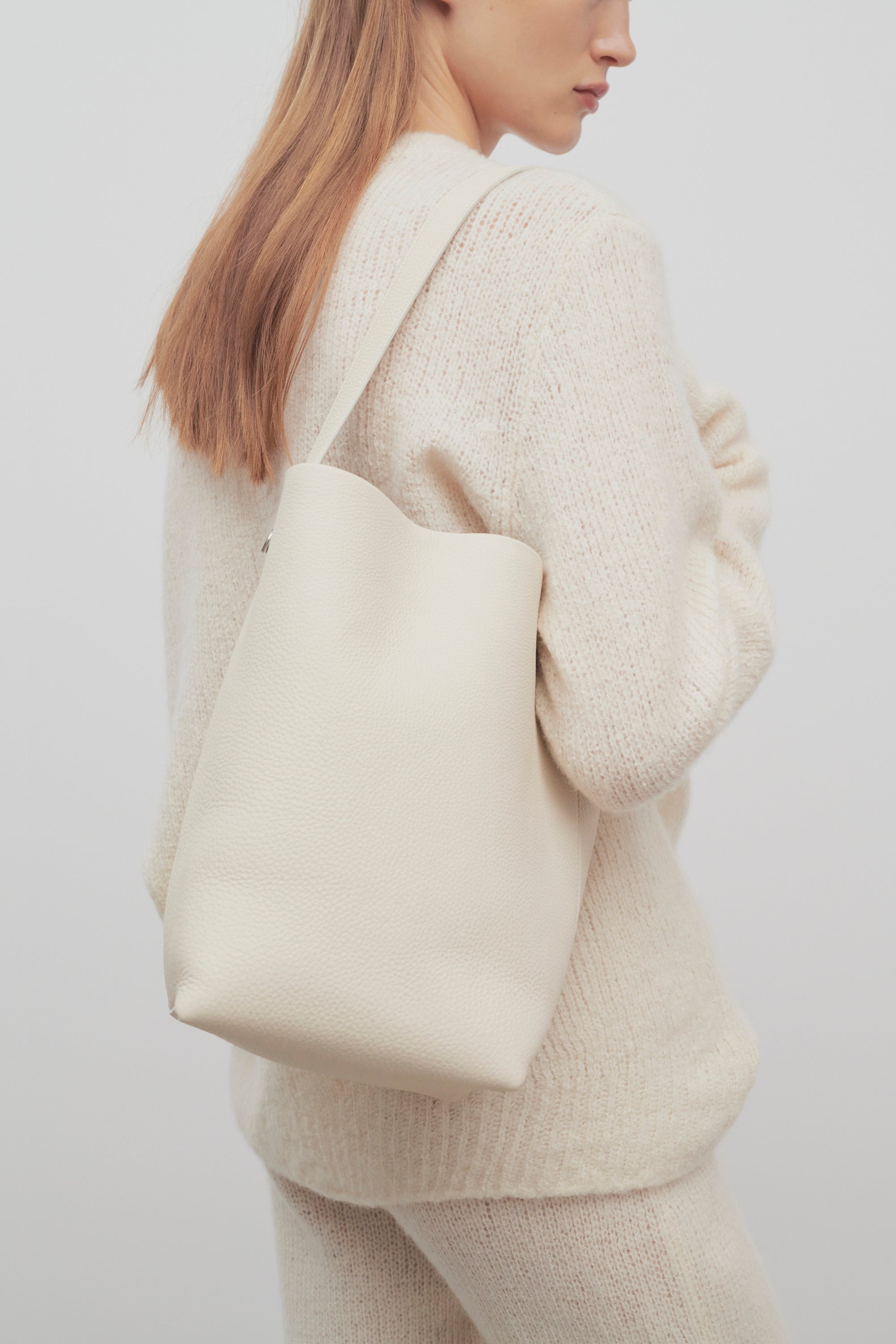 Medium NS Tote Hook Bag in Leather - 4
