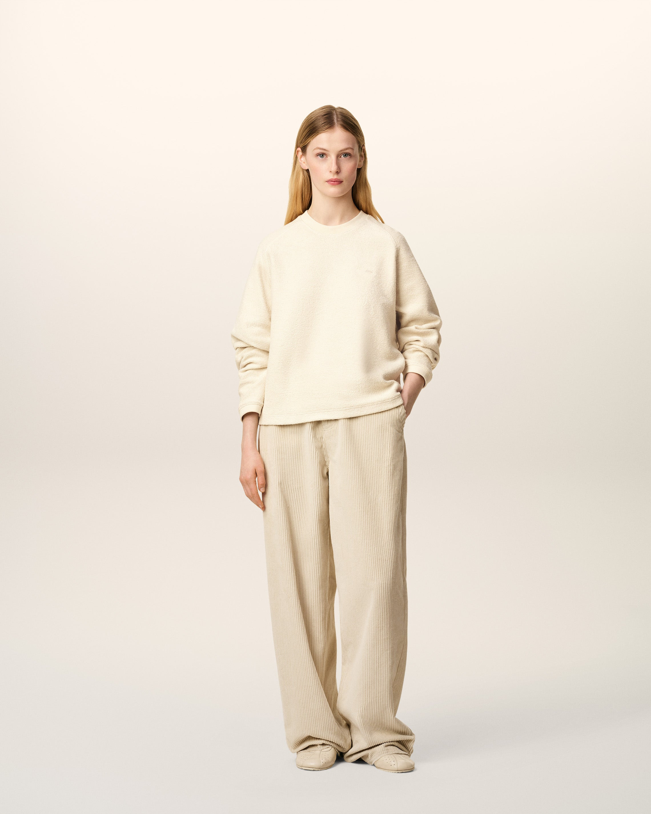 WHITE LEATHER RAGLAN SLEEVED CREWNECK SWEATSHIRT - 2