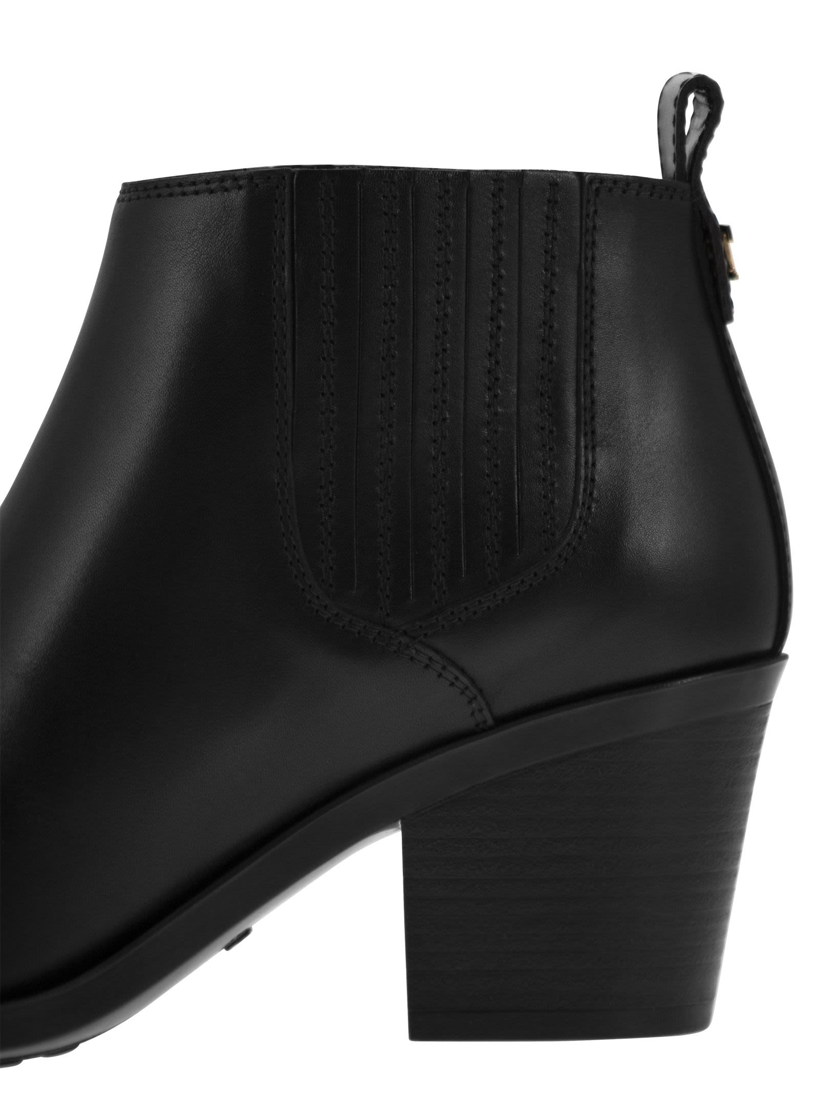 Tod's Women Leather Boot - 7
