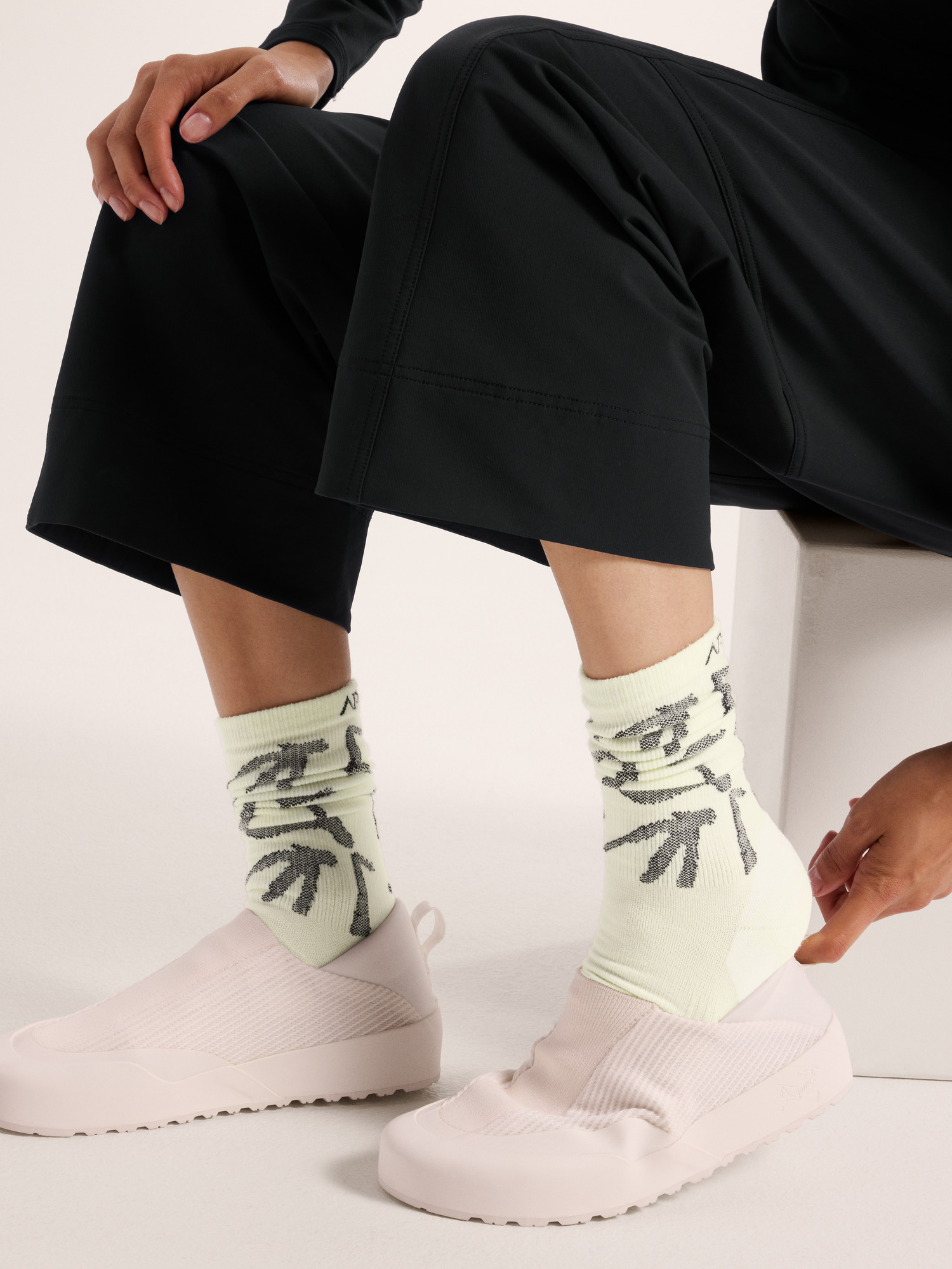Merino Wool Grotto Mid Sock - 6
