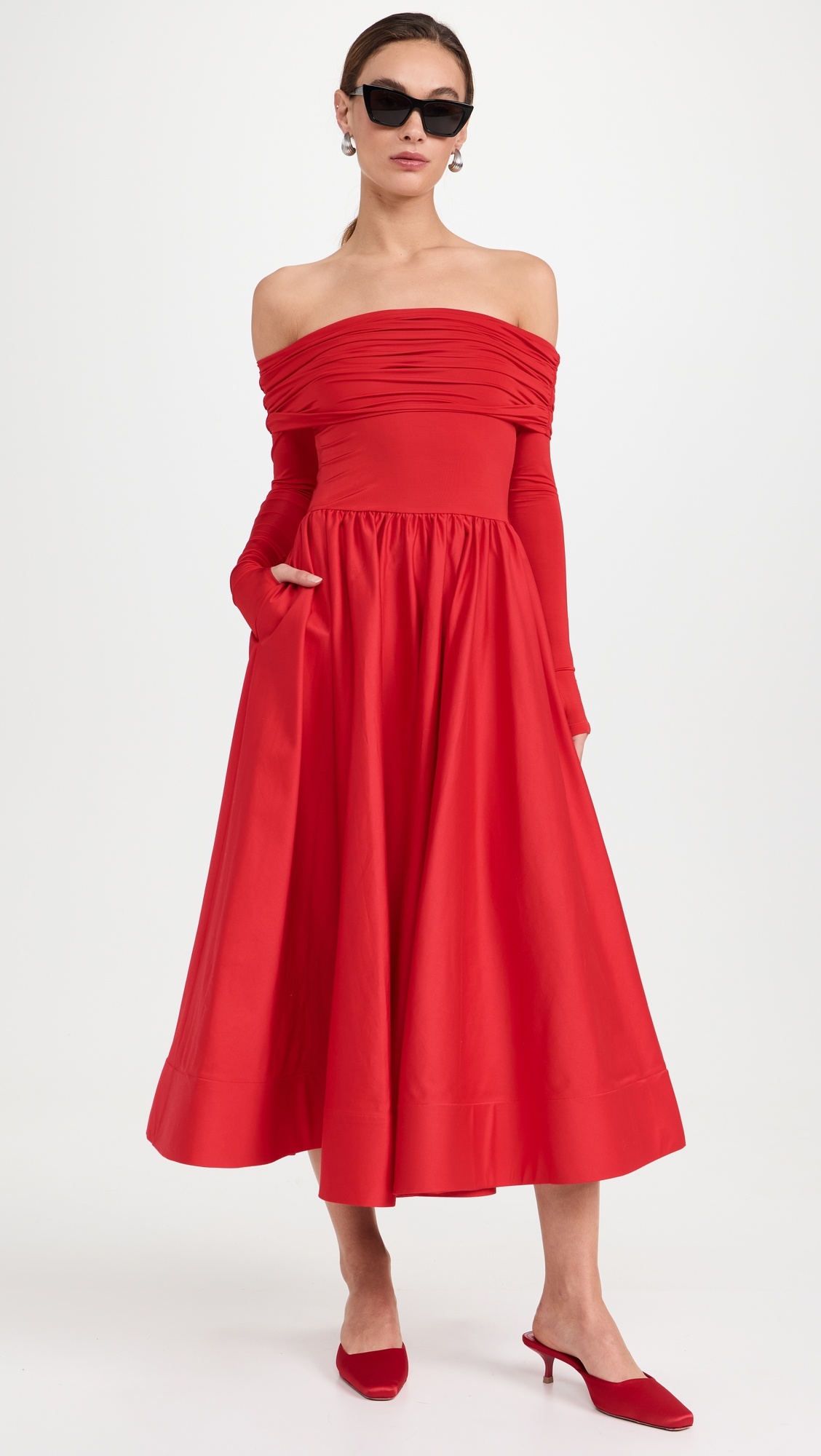 （残り僅か）新作 Alice+Olivia CHARA フレアミディドレス Chara Flared Midi Dress In Bright Ruby | Alice + Olivia
