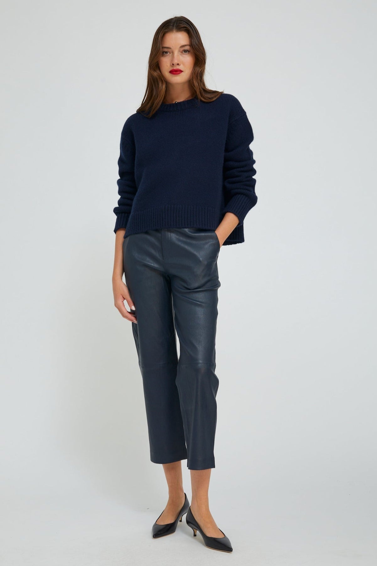 MIDNIGHT LEATHER CROPPED TROUSERS - 2
