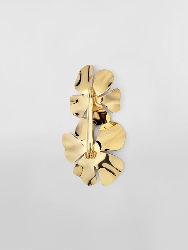 BRASS FLOWER BROOCH IN THE SHAPE OF A FLOWER WITH ENAMEL PETALS - 3