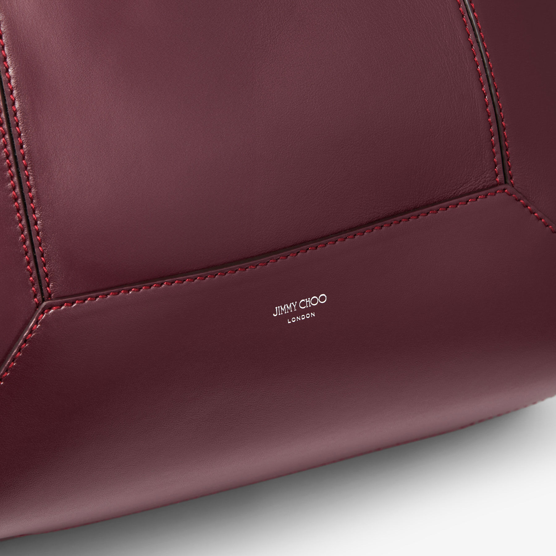 Diamond Tote/M
Garnet Calf Leather Tote Bag - 4