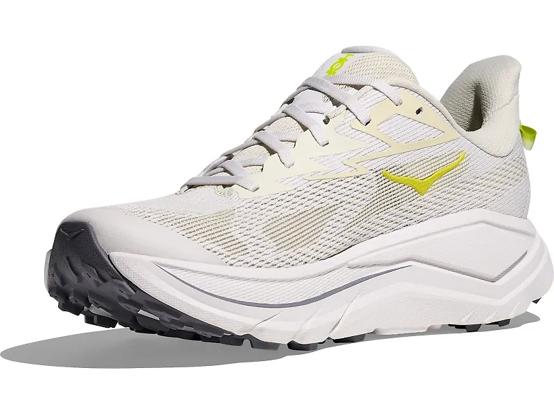 HOKA Challenger 8 - 7