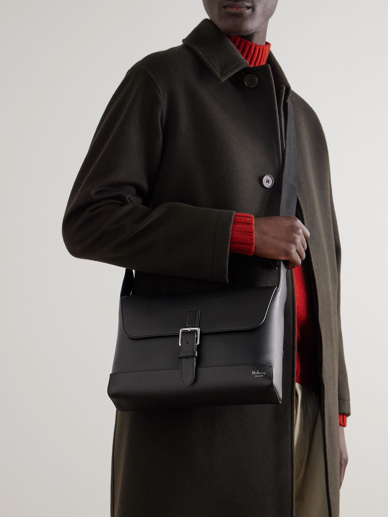 Chiltern Small Full-Grain Leather Messenger Bag Black - 2