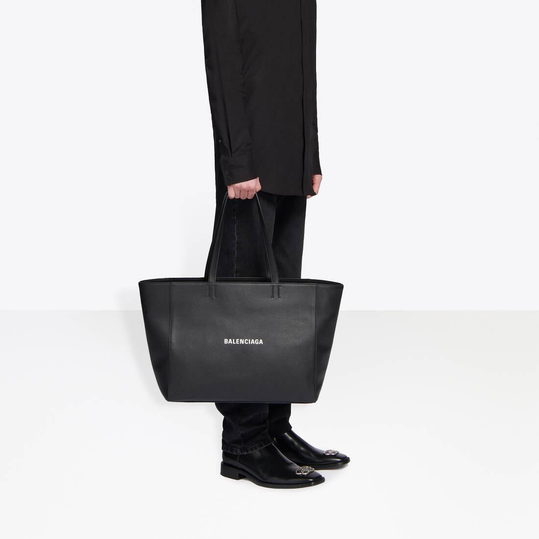 Men's Everyday East-west Tote Bag in Black - 5