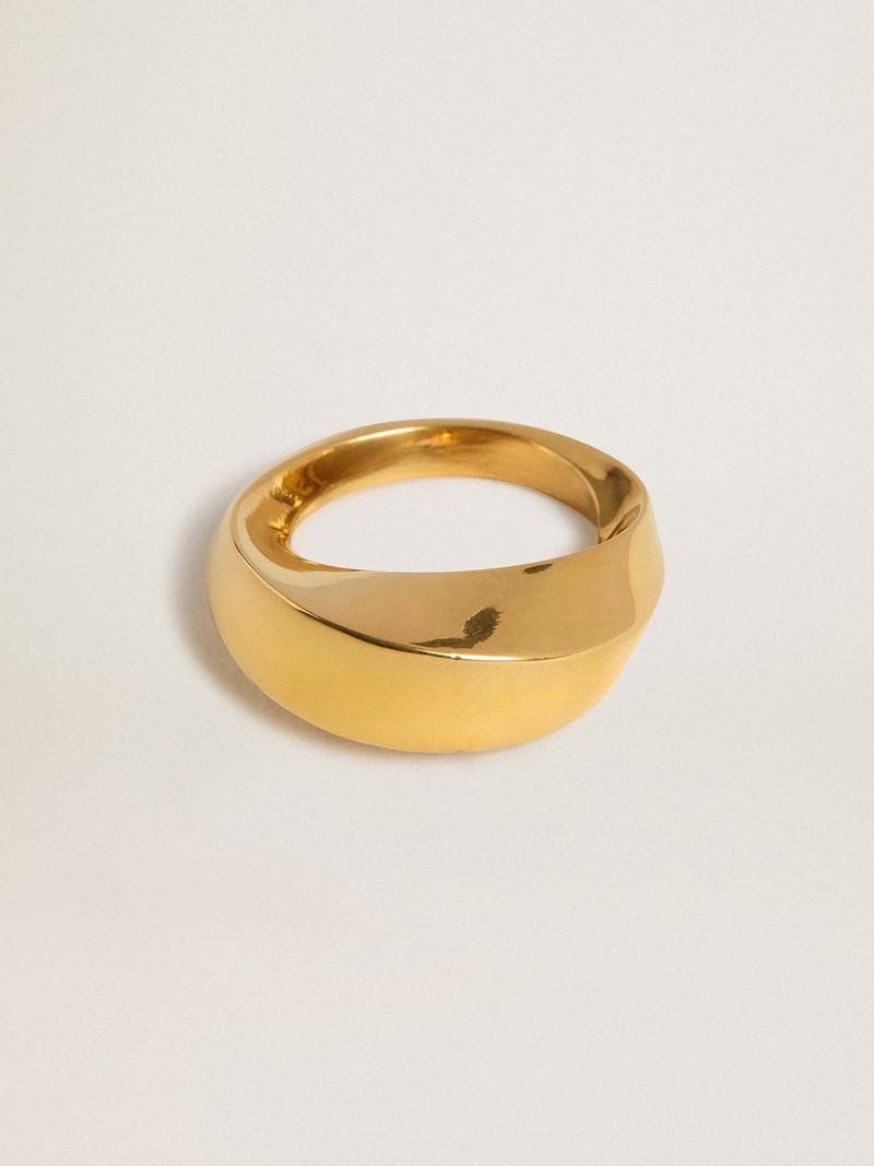 Gold ring 1