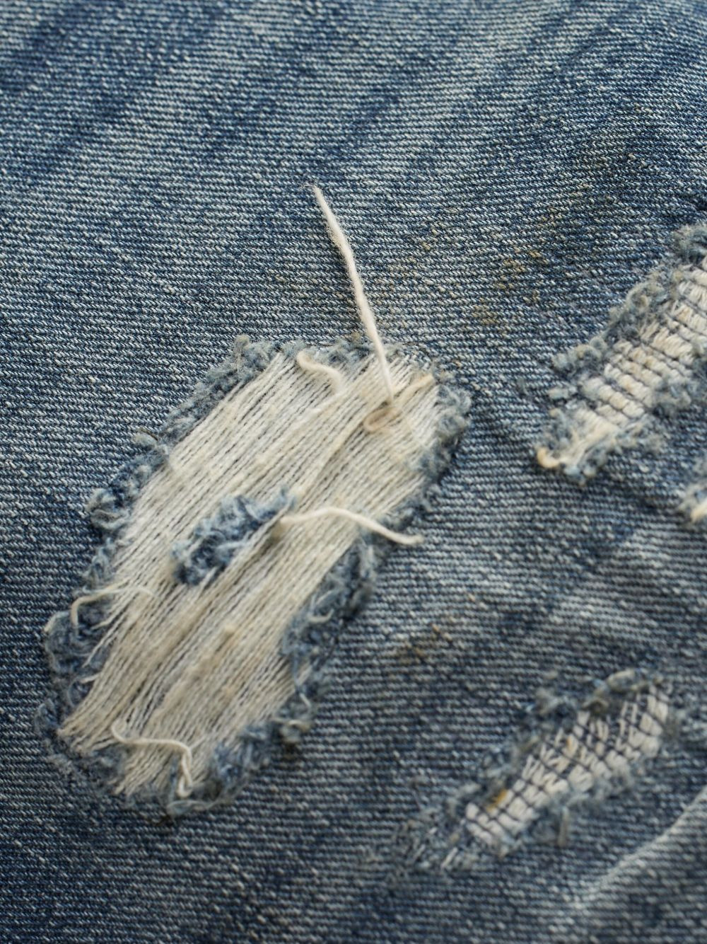 distressed straight-leg jeans - 4