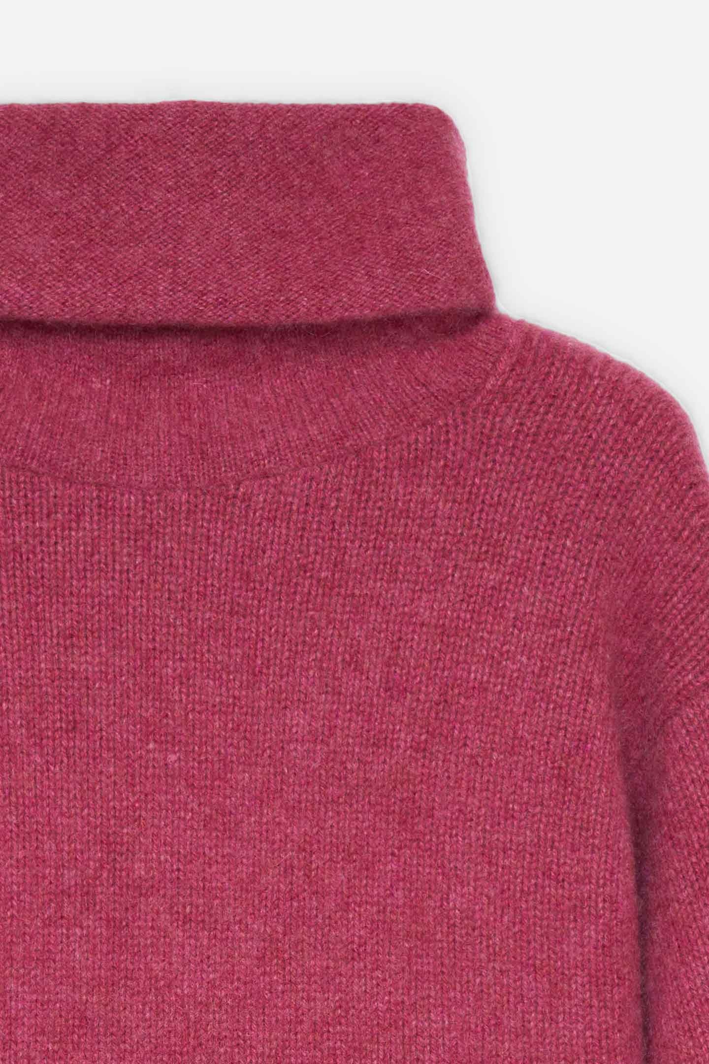 WOMEN'S SLOUCHY TURTLENECK - 2