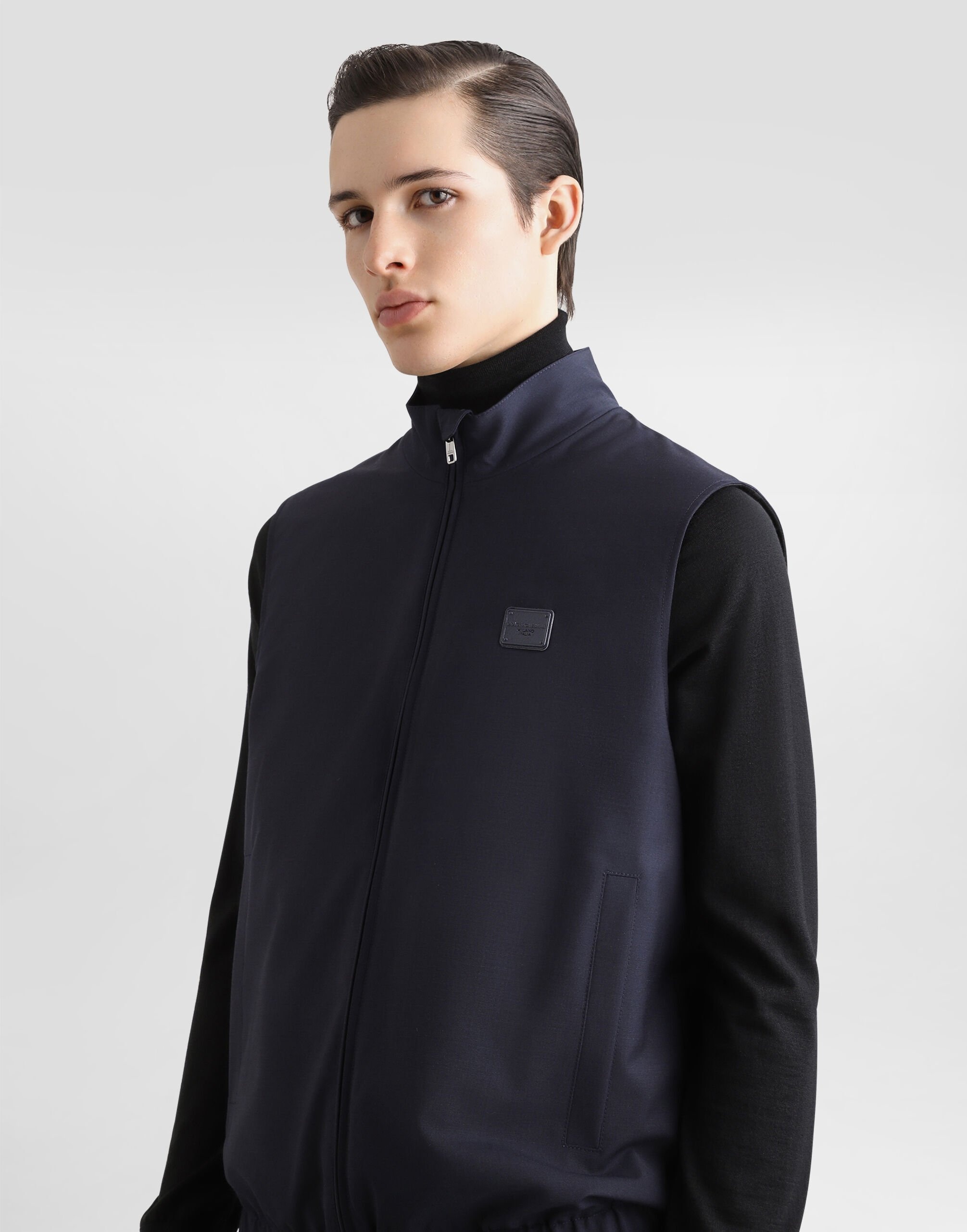 Woolen vest with tag - 4