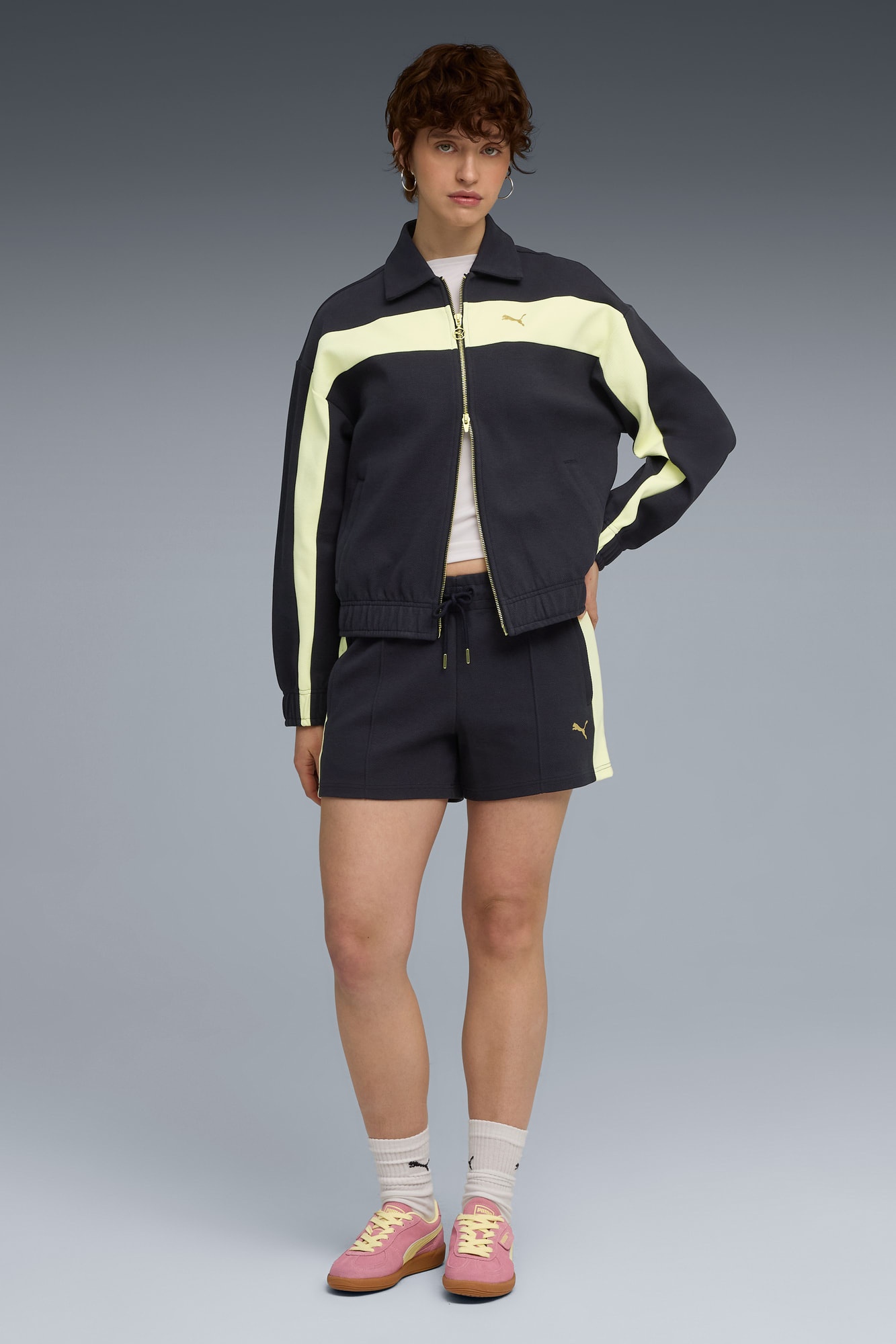 T7 Pintuck 4" Shorts Women - 5