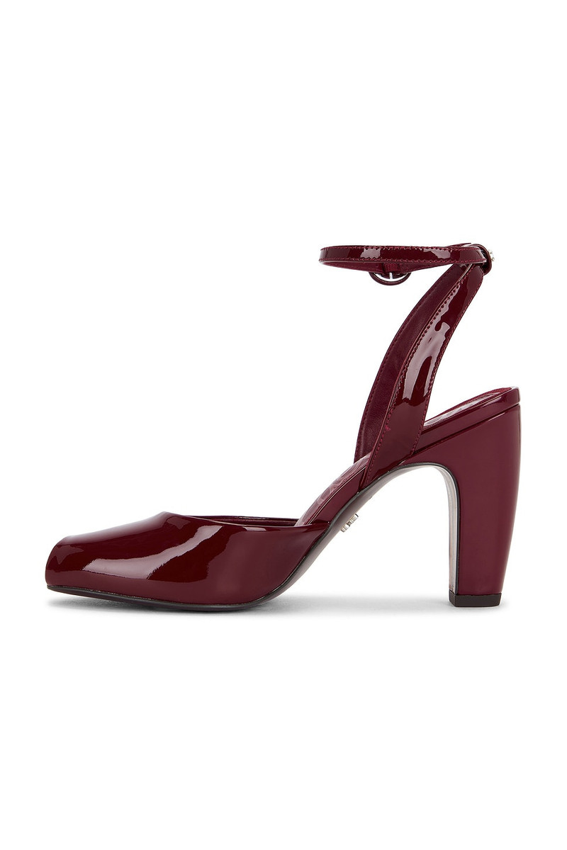 Sam Edelman Wrenna Sandal outlook