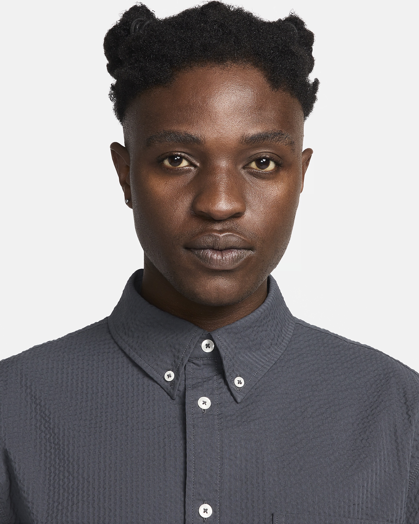 Nike Life Men's Short-Sleeve Seersucker Button-Down Shirt - 3