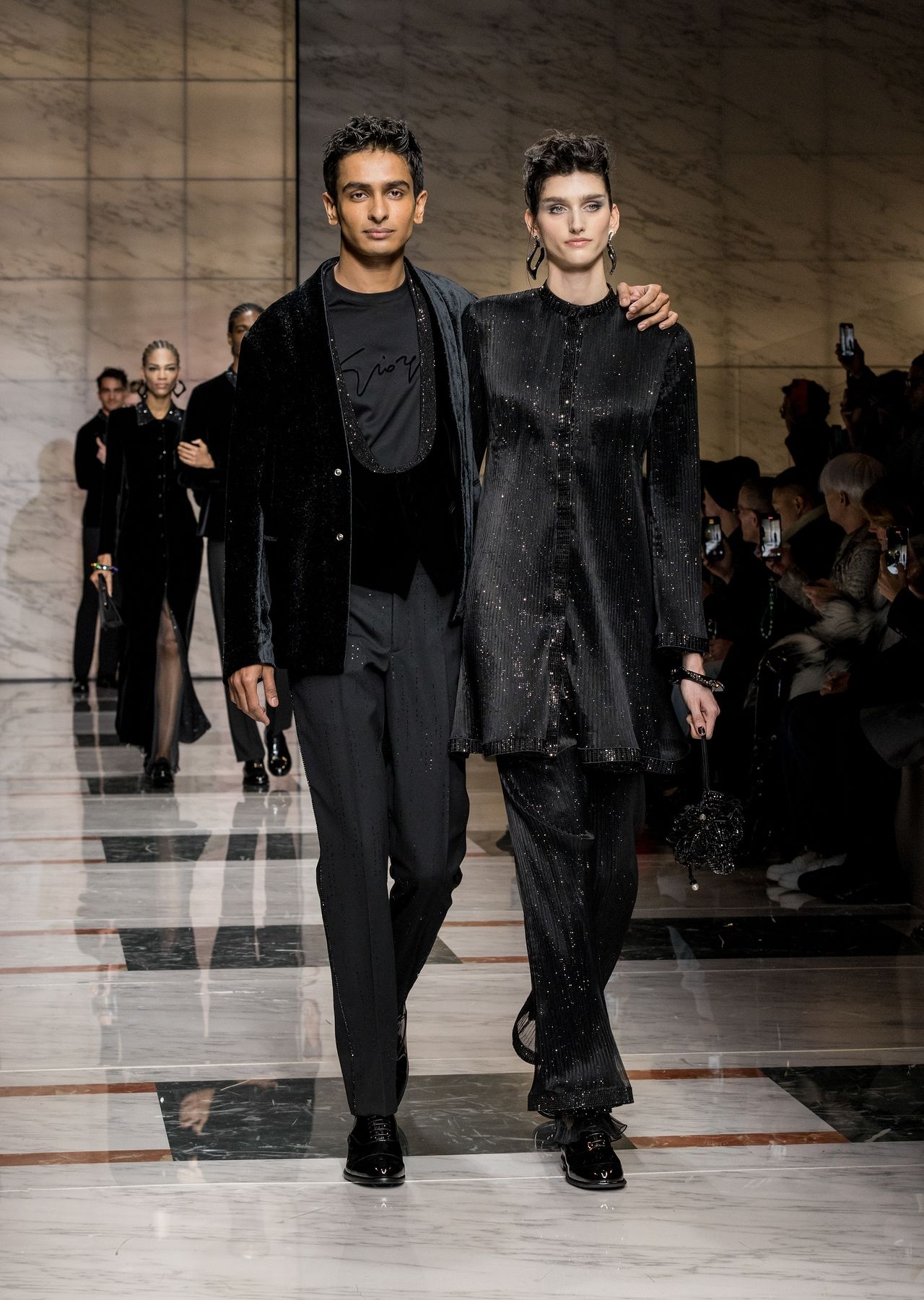 Giorgio’s single-breasted waistcoat in velvet - 7