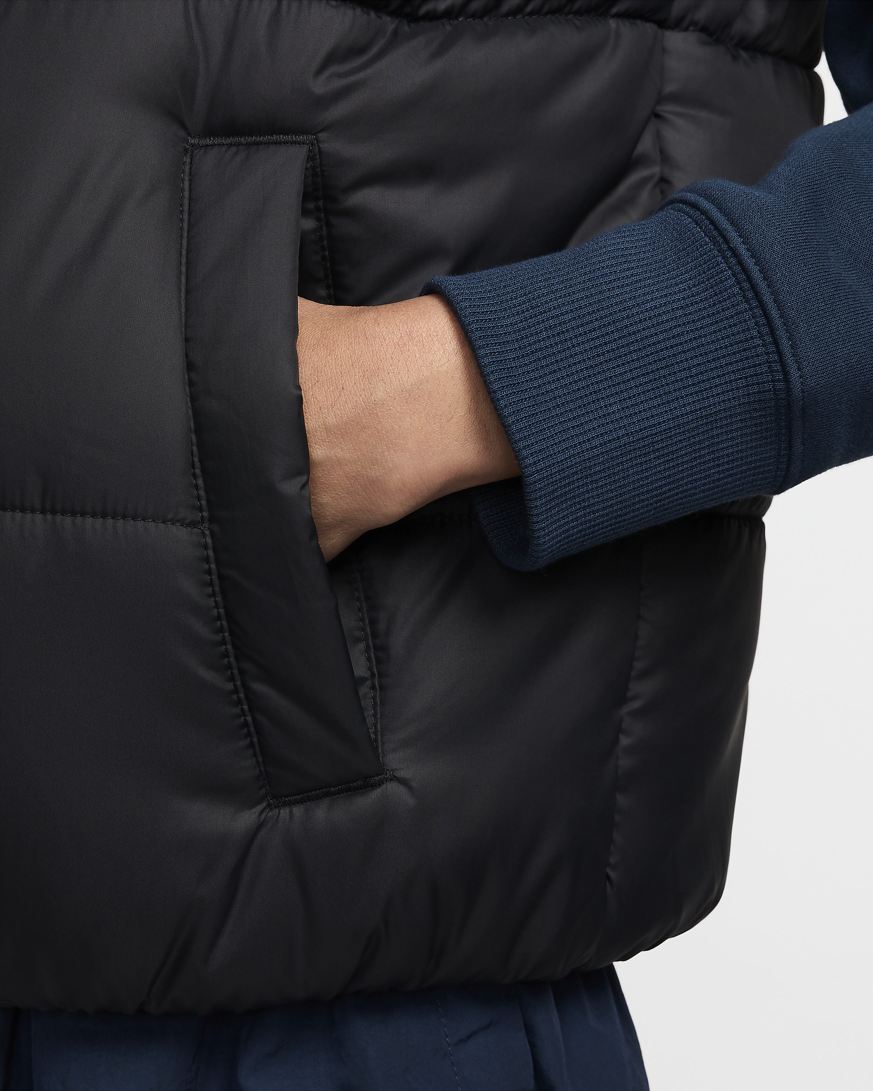 Nike Sportswear Classic Puffer Women's Therma-FIT Loose Vest - 5